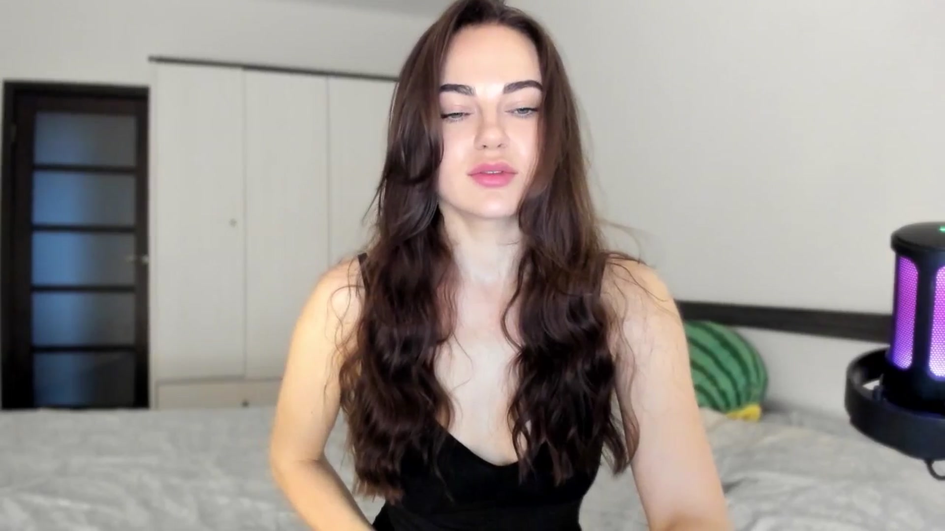 Gallery image thumbnail from BeeTheQueen's myfreecams stream on, 06/05/2025, 18:44 image 15 of 20
