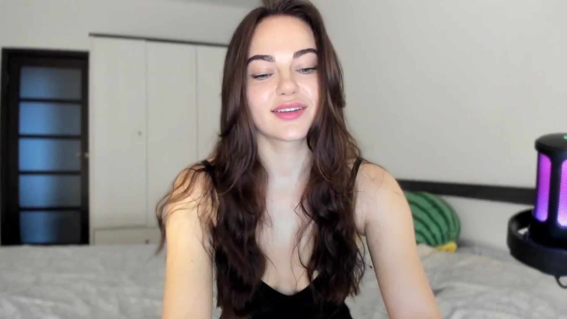 Gallery image thumbnail from BeeTheQueen's myfreecams stream on, 06/05/2025, 18:44 image 13 of 20