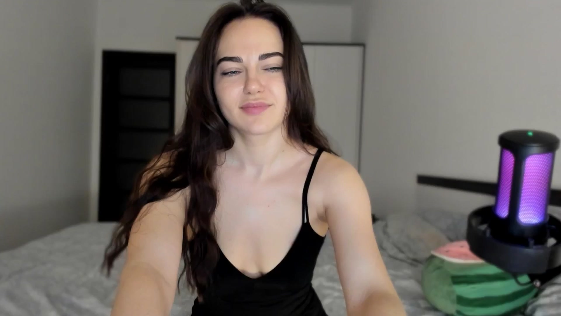 Gallery image thumbnail from BeeTheQueen's myfreecams stream on, 06/05/2025, 20:09 image 20 of 20