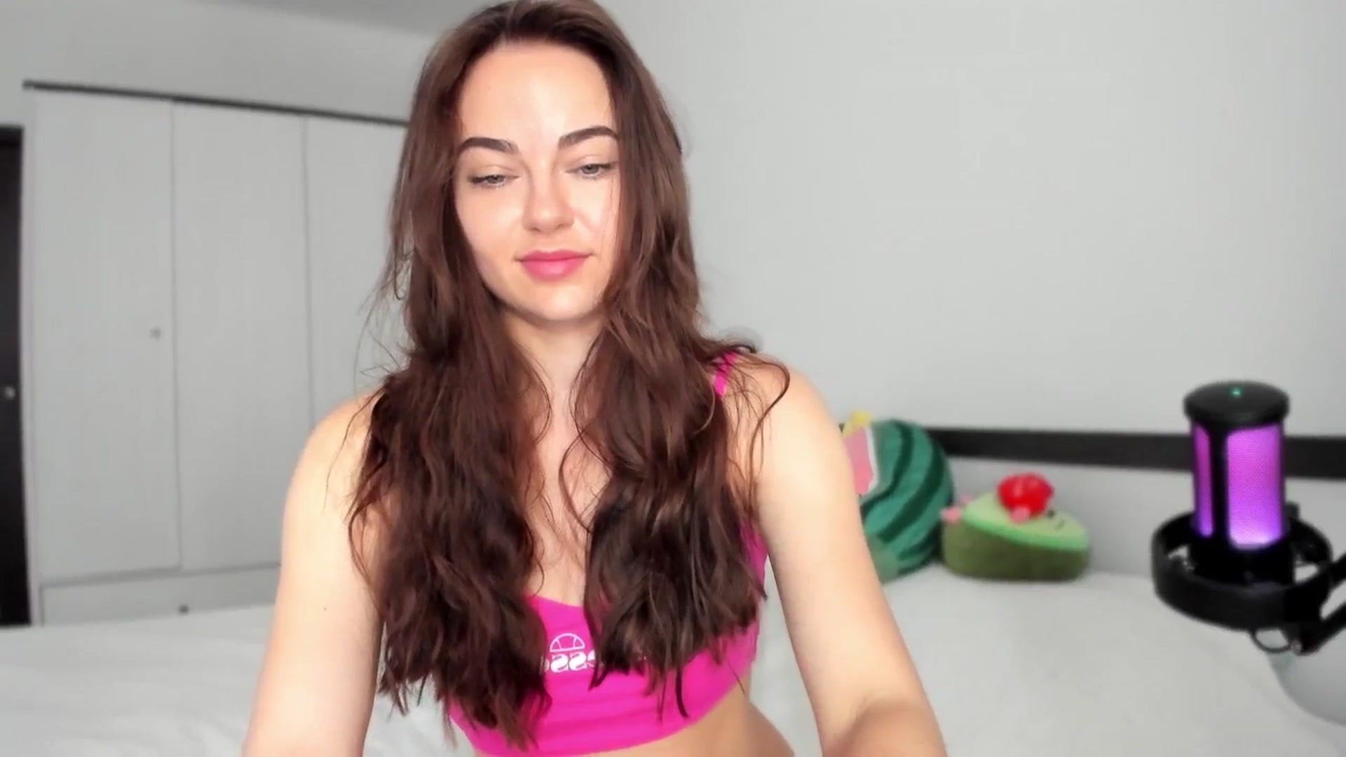 Gallery image thumbnail from BeeTheQueen's myfreecams stream on, 06/19/2025, 15:18 image 16 of 20