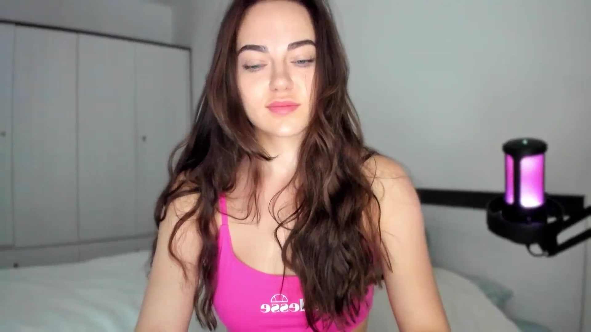 Gallery image thumbnail from BeeTheQueen's myfreecams stream on, 06/19/2025, 16:51 image 3 of 20