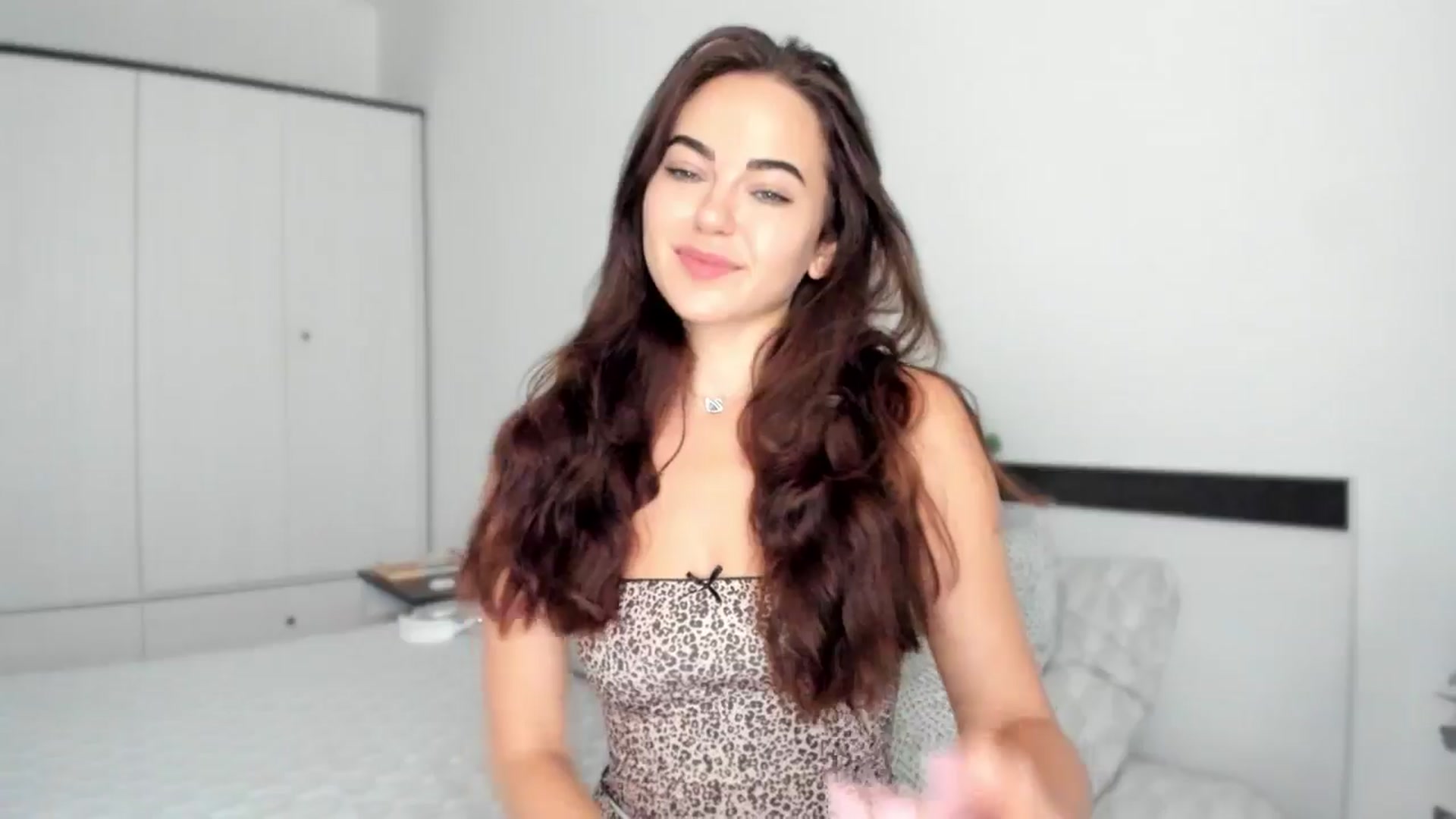 Gallery image thumbnail from BeeTheQueen's myfreecams stream on, 07/18/2025, 15:43 image 8 of 20