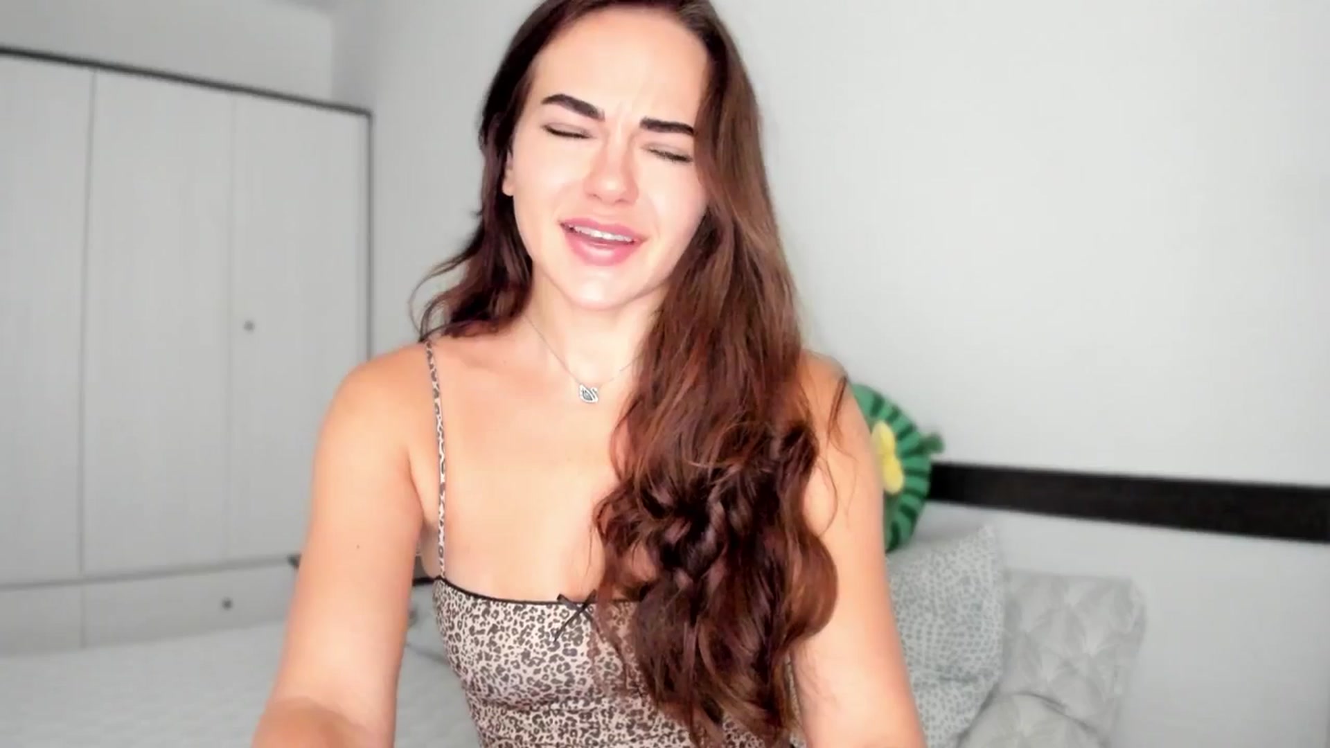 Gallery image thumbnail from BeeTheQueen's myfreecams stream on, 07/18/2025, 15:43 image 16 of 20