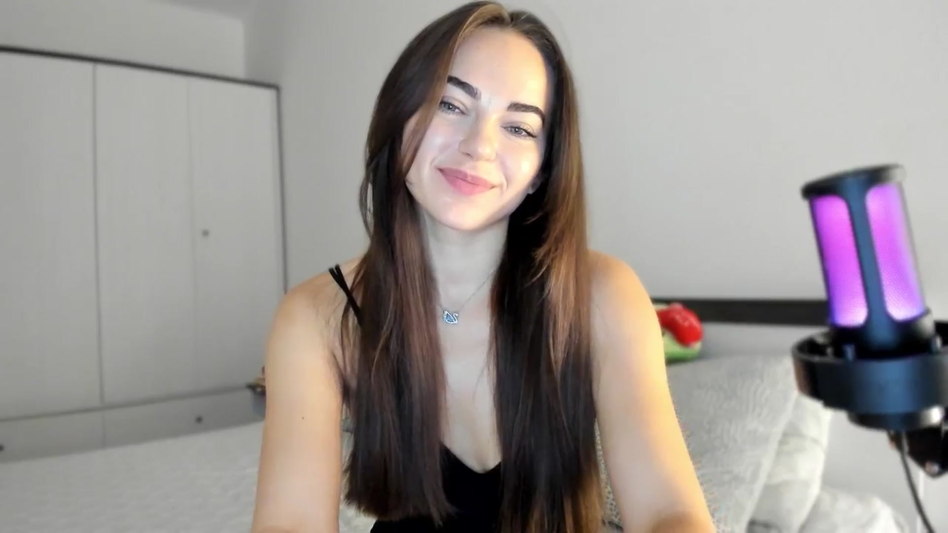 Gallery image thumbnail from BeeTheQueen's myfreecams stream on, 07/19/2025, 17:33 image 3 of 20