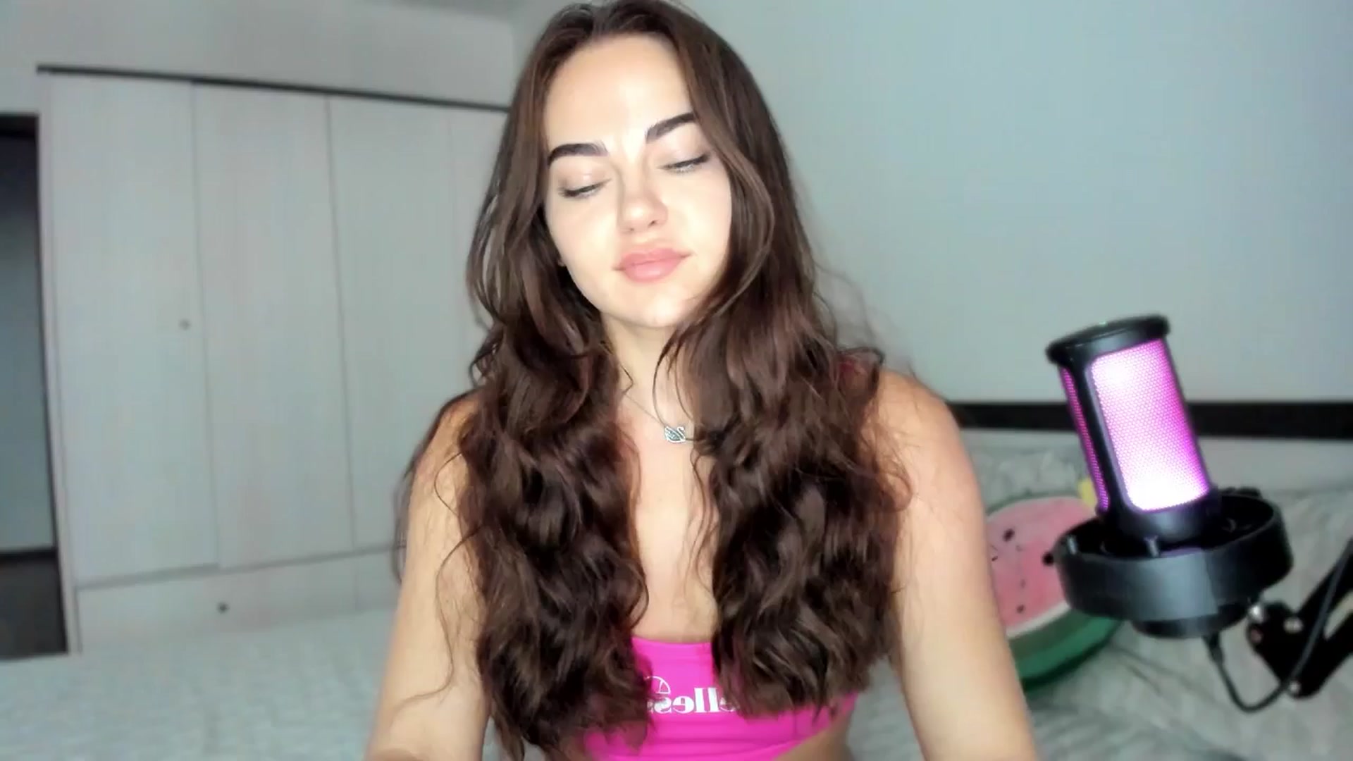 Gallery image thumbnail from BeeTheQueen's myfreecams stream on, 07/21/2025, 17:25 image 2 of 20