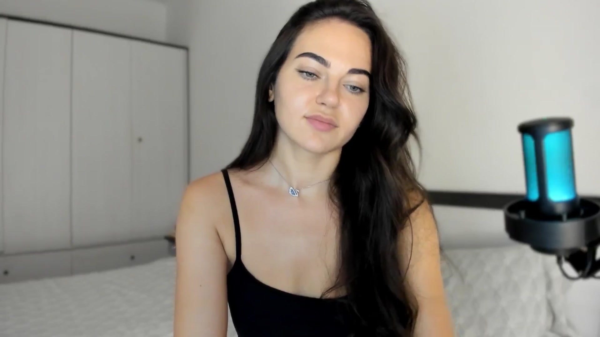 Gallery image thumbnail from BeeTheQueen's myfreecams stream on, 07/22/2025, 17:16 image 16 of 20