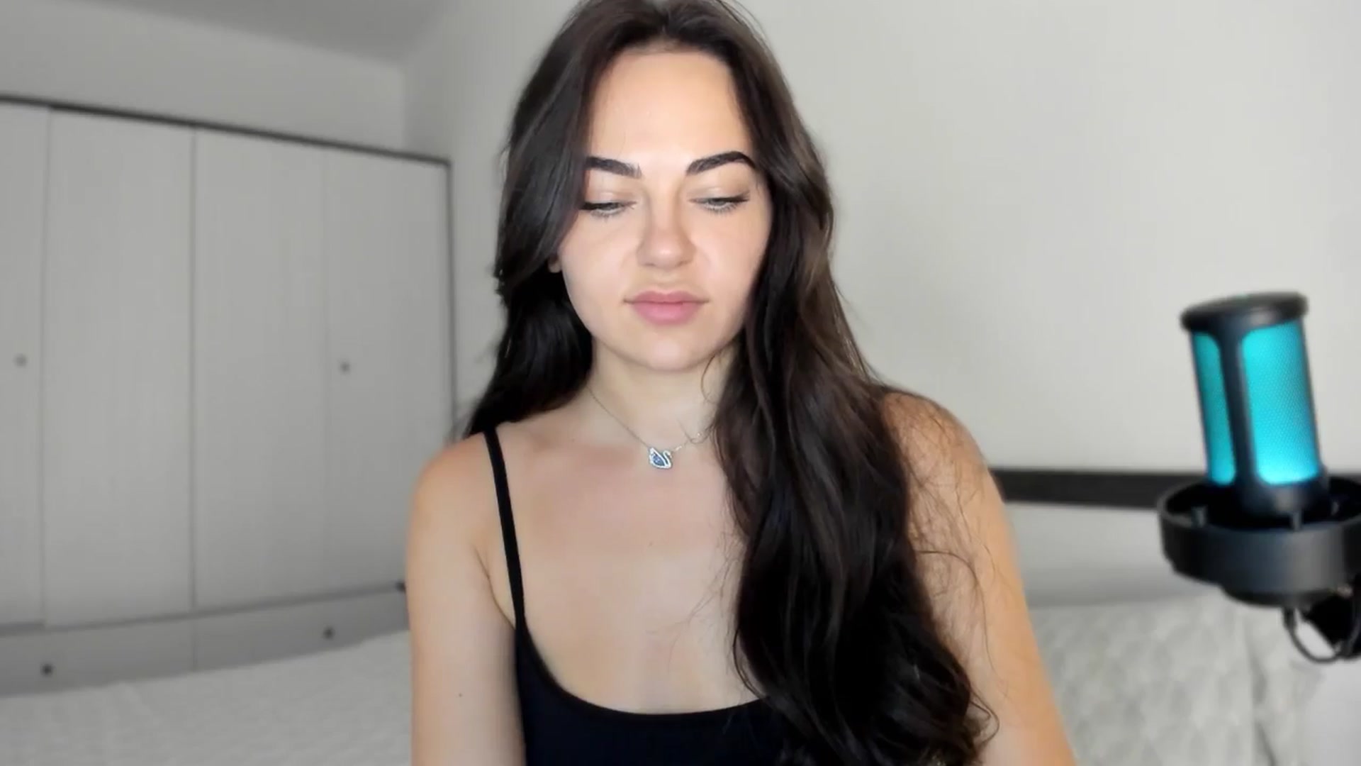 Gallery image thumbnail from BeeTheQueen's myfreecams stream on, 07/22/2025, 17:16 image 7 of 20