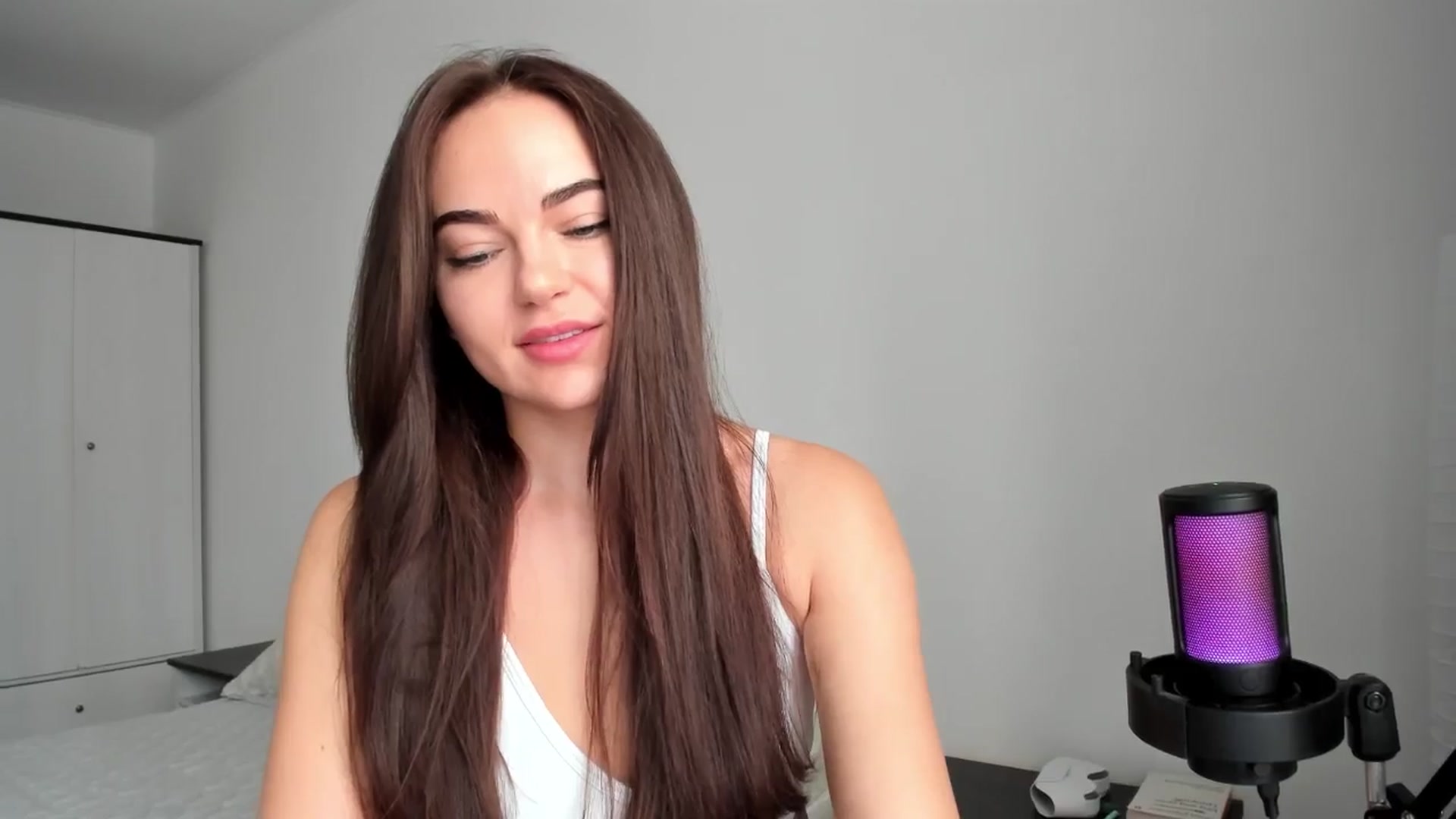 Gallery image thumbnail from BeeTheQueen's myfreecams stream on, 08/17/2025, 14:28 image 10 of 20