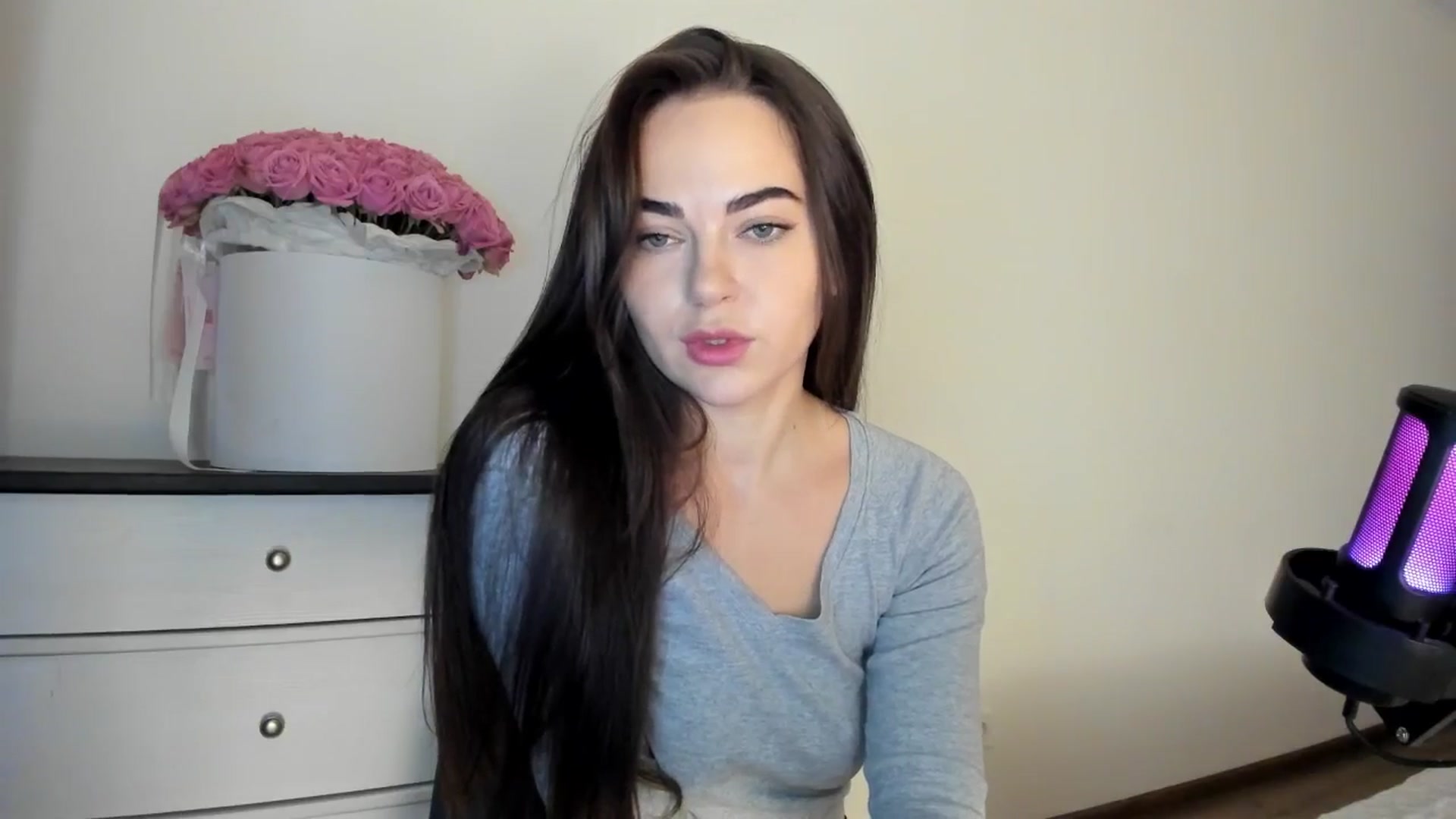 Gallery image thumbnail from BeeTheQueen's myfreecams stream on, 08/26/2025, 17:18 image 8 of 20