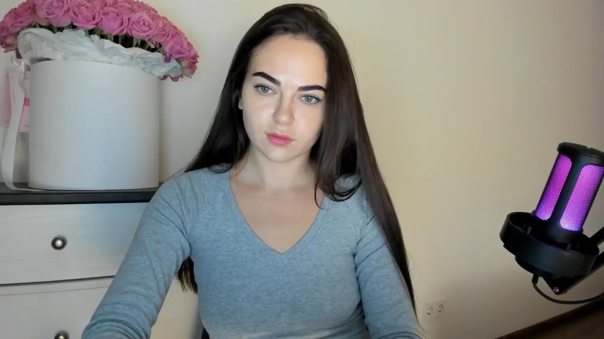 Gallery image thumbnail from BeeTheQueen's myfreecams stream on, 08/26/2025, 18:32 image 2 of 20