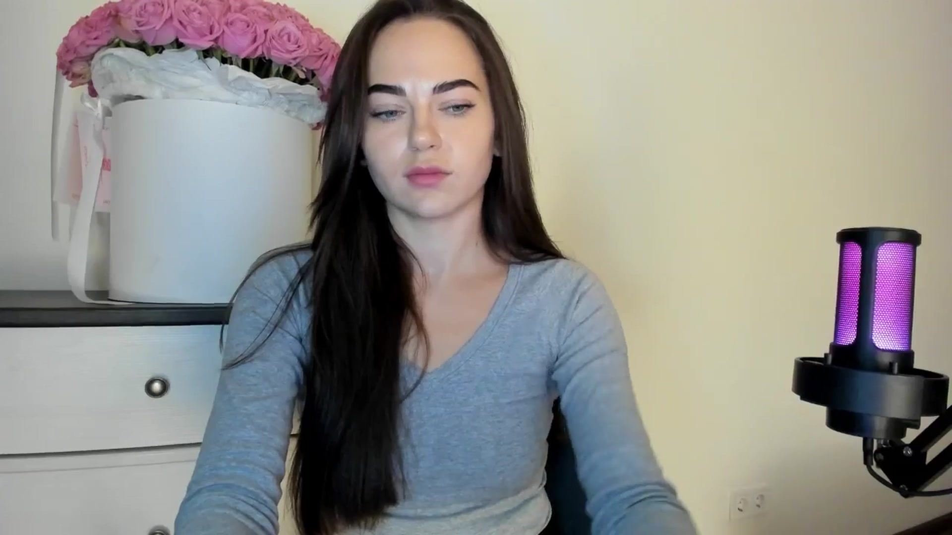 Gallery image thumbnail from BeeTheQueen's myfreecams stream on, 08/26/2025, 18:32 image 10 of 20