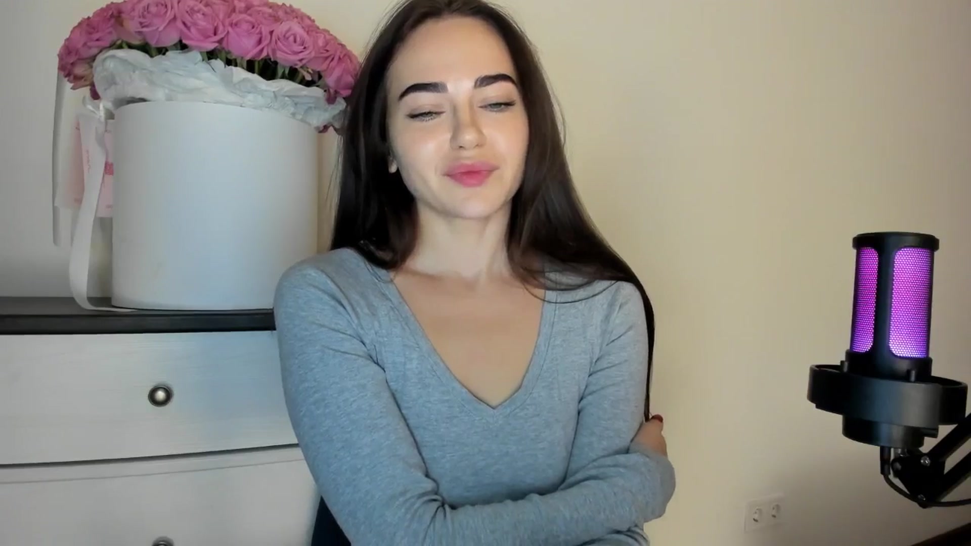 Gallery image thumbnail from BeeTheQueen's myfreecams stream on, 08/26/2025, 18:32 image 13 of 20