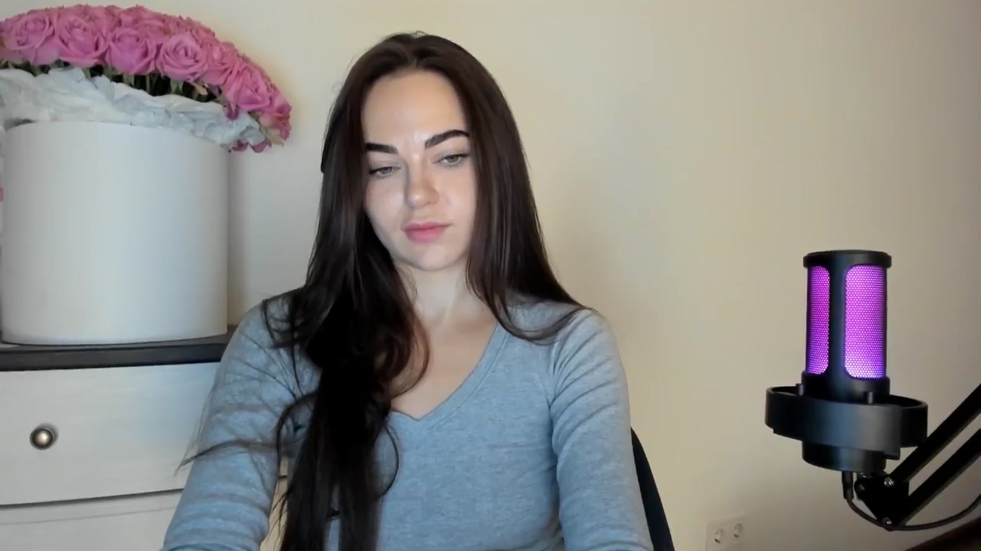 Gallery image thumbnail from BeeTheQueen's myfreecams stream on, 08/26/2025, 19:49 image 8 of 20