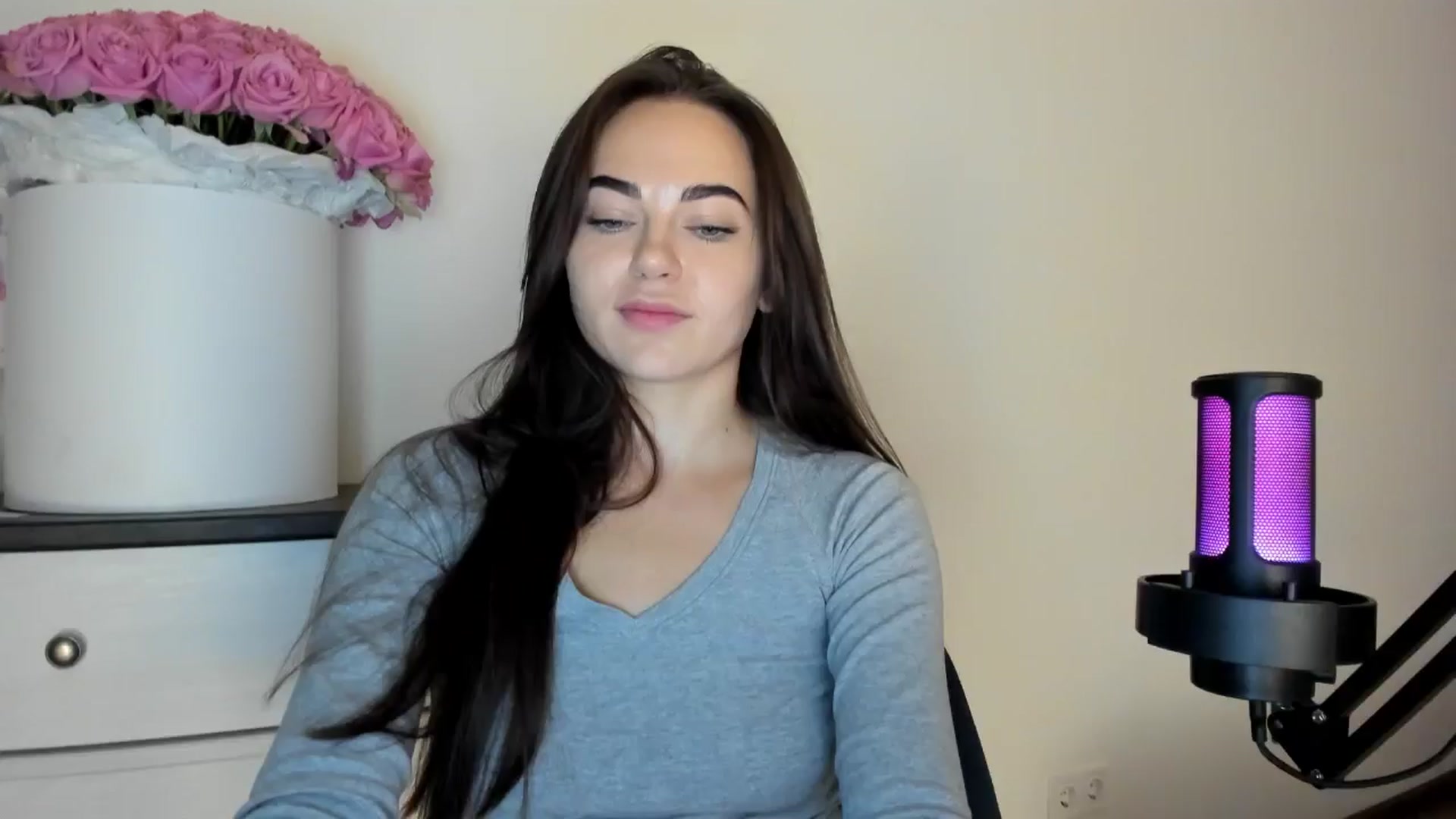Gallery image thumbnail from BeeTheQueen's myfreecams stream on, 08/26/2025, 19:49 image 1 of 20