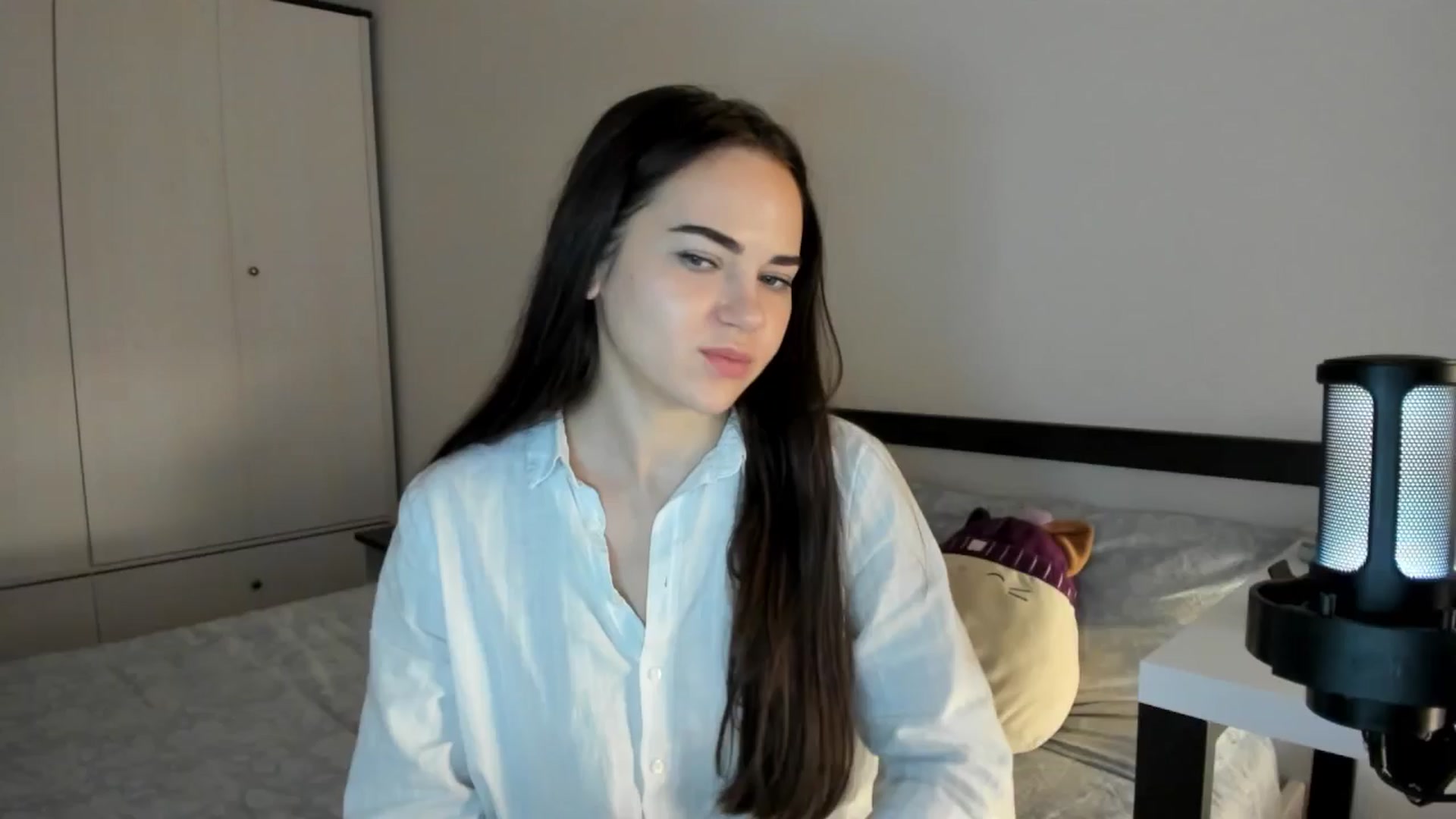 Gallery image thumbnail from BeeTheQueen's myfreecams stream on, 09/10/2025, 18:58 image 8 of 20