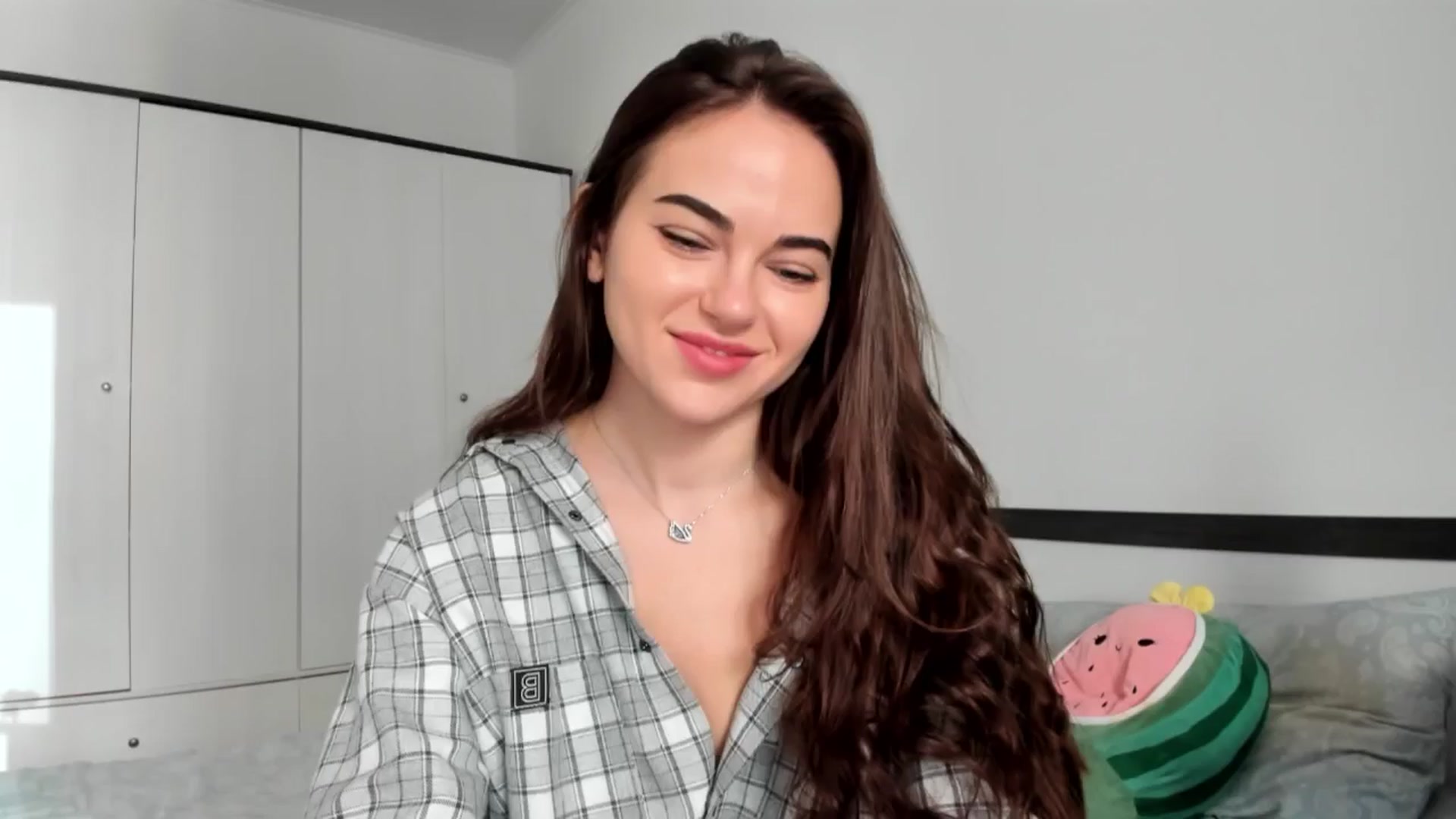 Gallery image thumbnail from BeeTheQueen's myfreecams stream on, 09/19/2025, 14:36 image 2 of 20