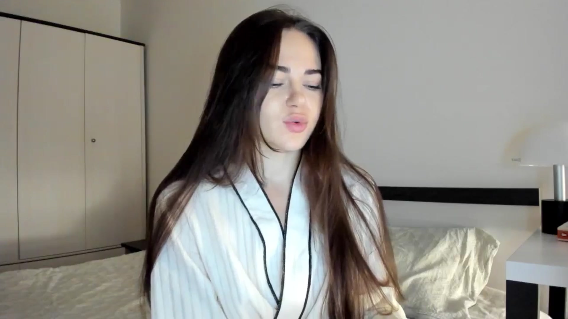 Gallery image thumbnail from BeeTheQueen's myfreecams stream on, 09/27/2025, 17:22 image 9 of 20