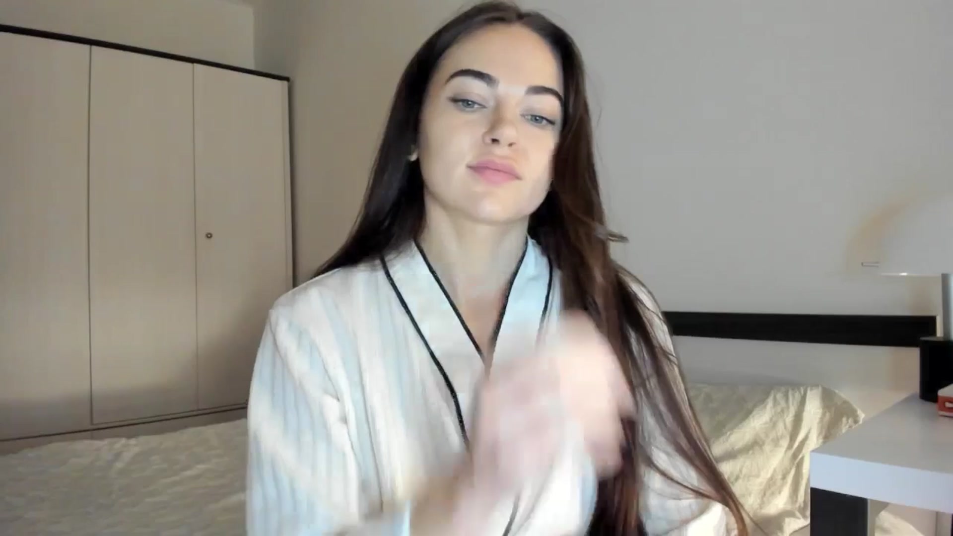 Gallery image thumbnail from BeeTheQueen's myfreecams stream on, 09/27/2025, 17:22 image 14 of 20