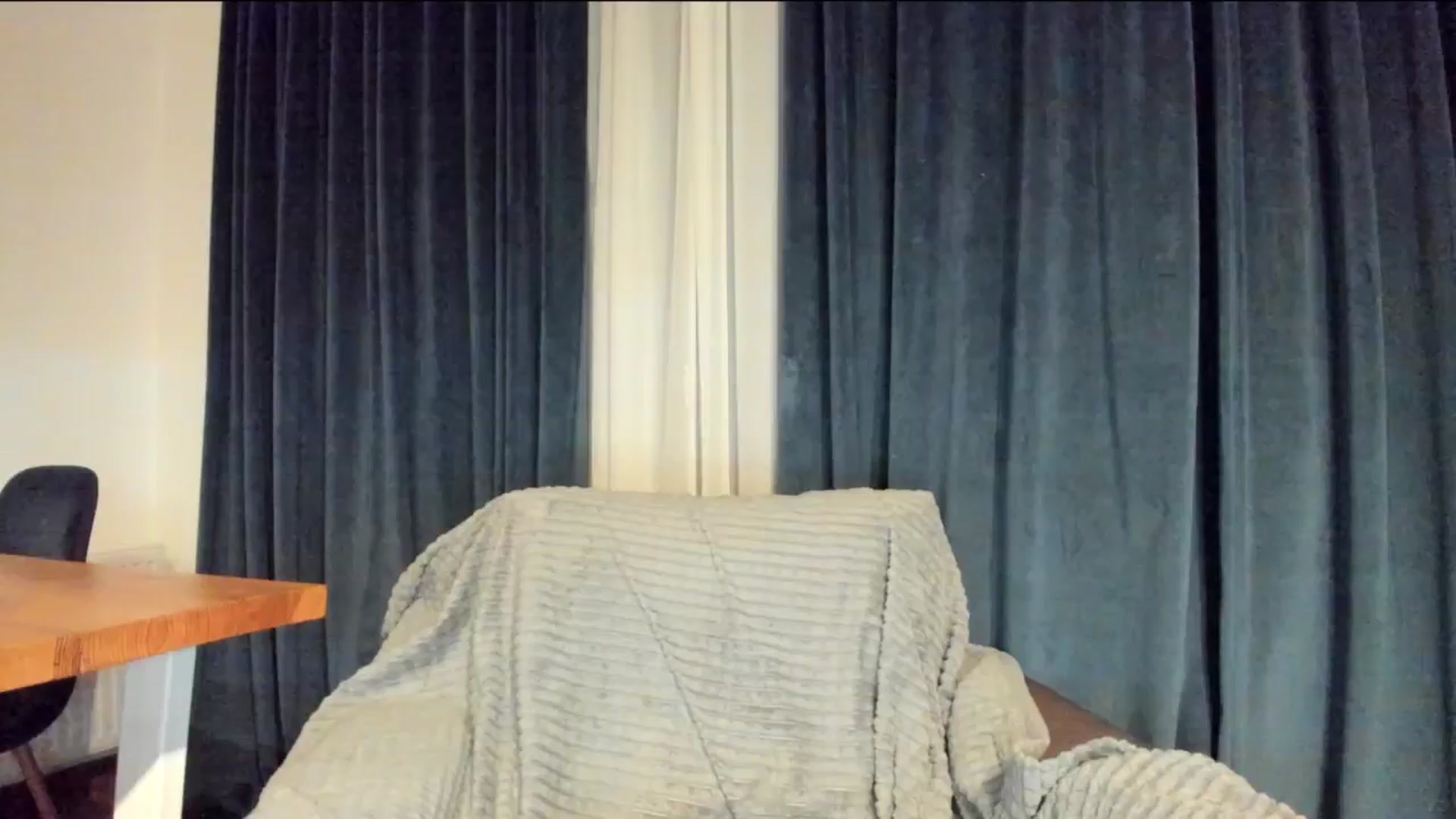 Gallery image thumbnail from BeeTheQueen's myfreecams stream on, 10/26/2025, 17:16 image 13 of 20
