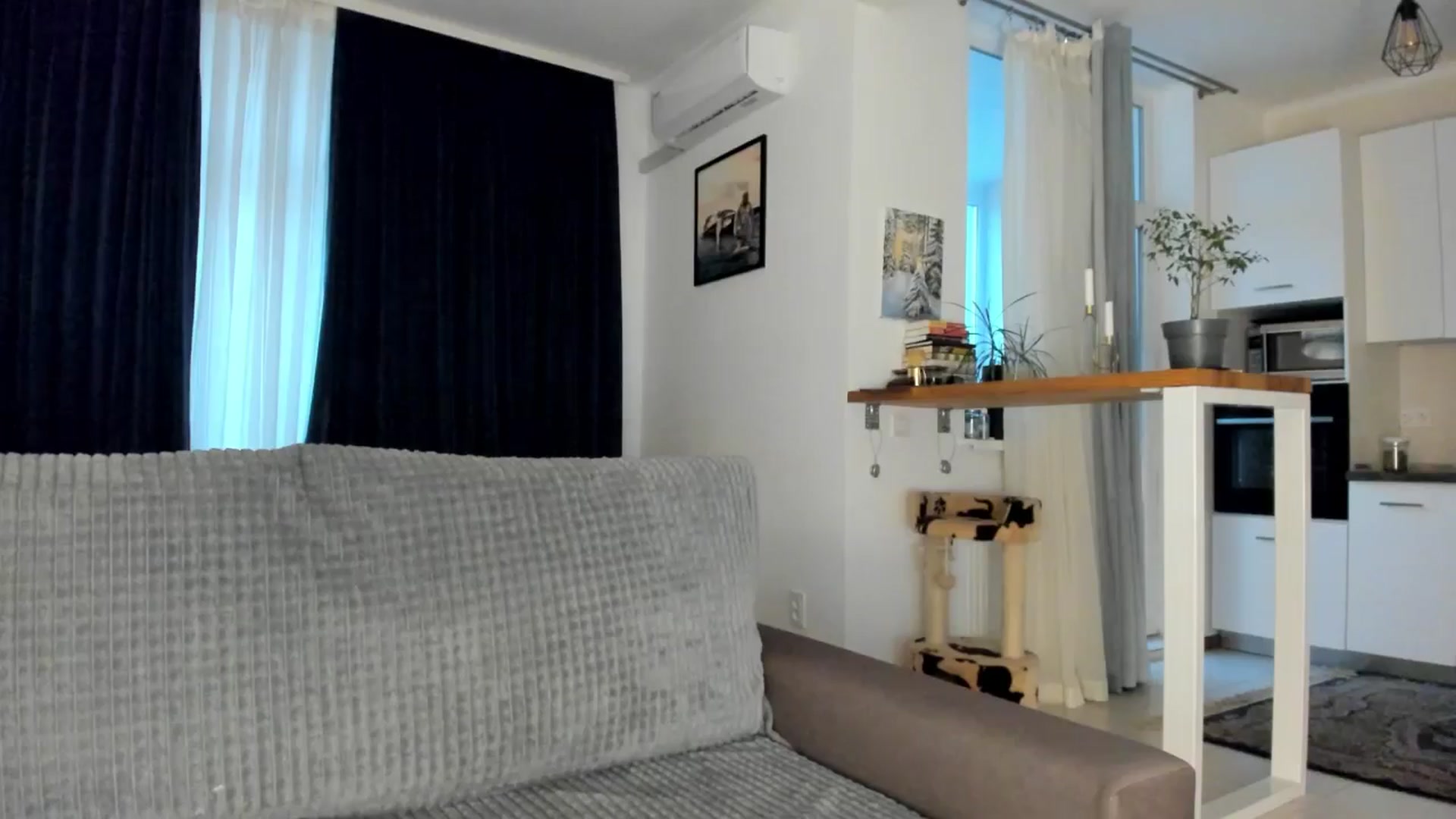 Gallery image thumbnail from BeeTheQueen's myfreecams stream on, 10/27/2025, 15:29 image 5 of 20
