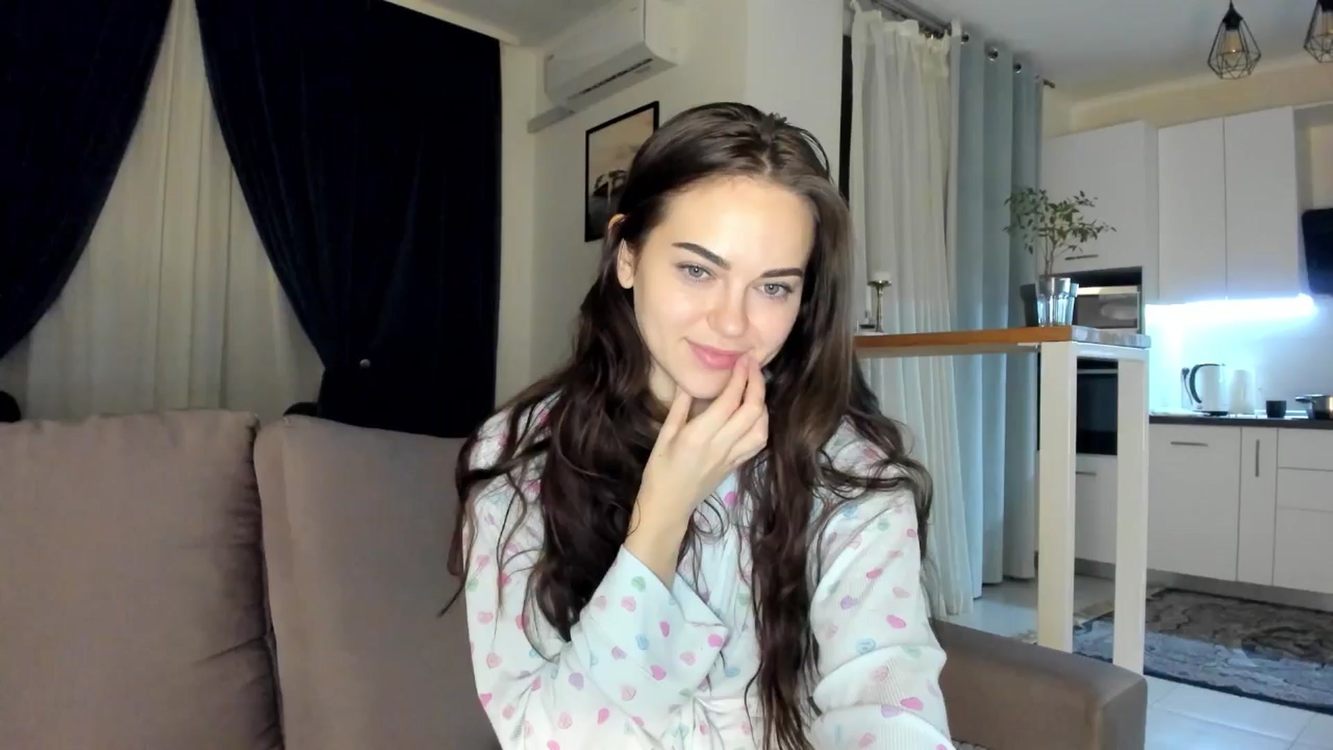 Gallery image thumbnail from BeeTheQueen's myfreecams stream on, 11/02/2025, 21:23 image 3 of 20