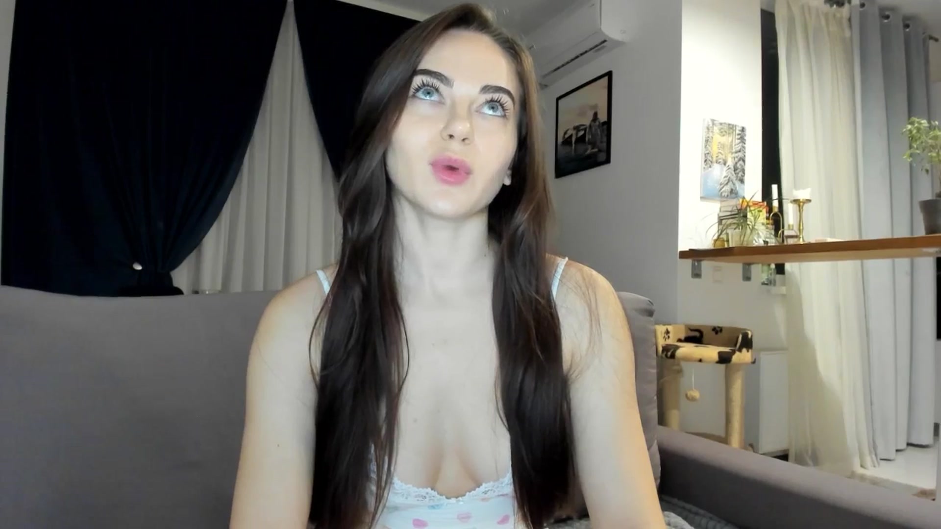 Gallery image thumbnail from BeeTheQueen's myfreecams stream on, 11/05/2025, 18:54 image 4 of 20