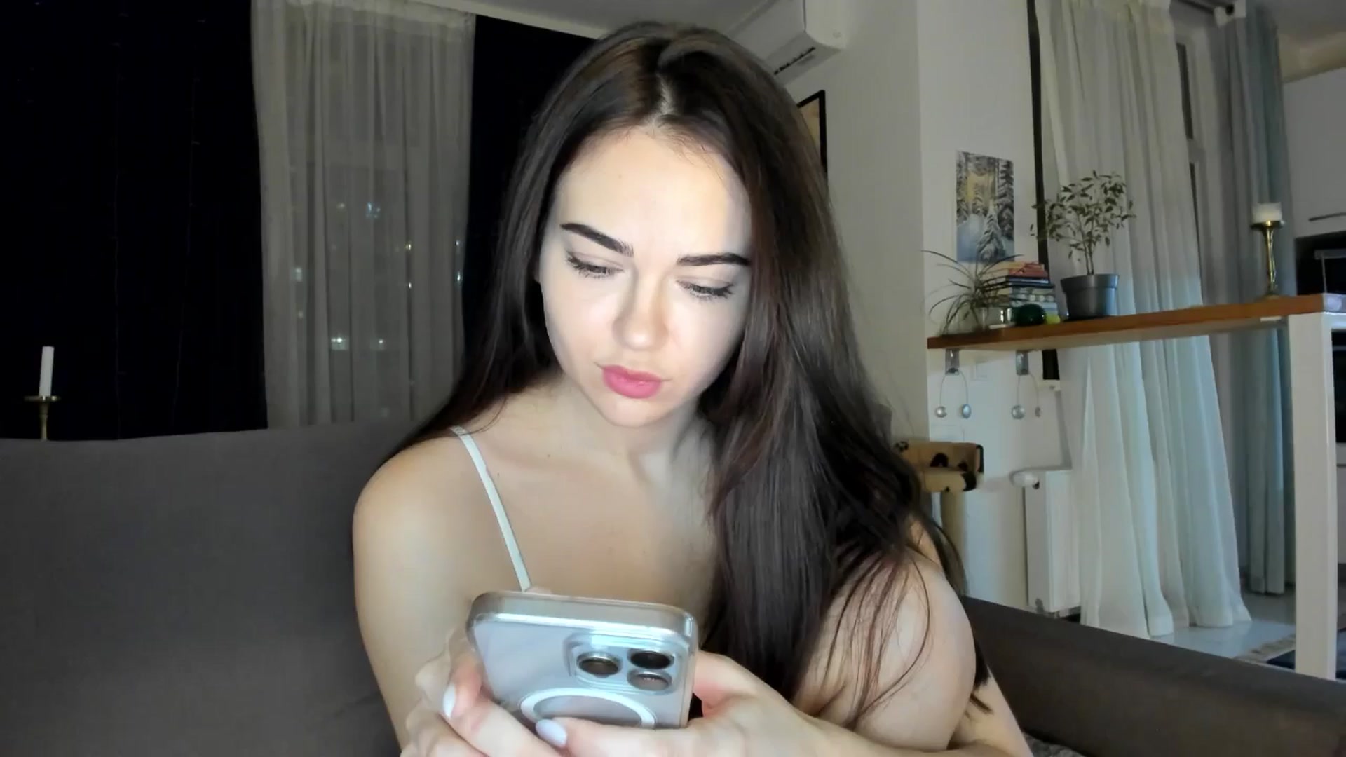 Gallery image thumbnail from BeeTheQueen's myfreecams stream on, 11/12/2025, 18:07 image 13 of 20