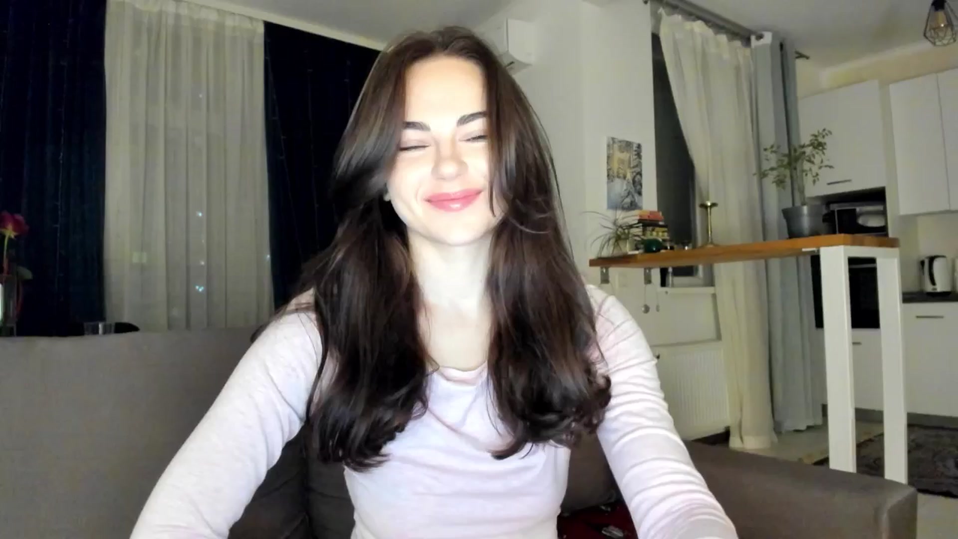 Gallery image thumbnail from BeeTheQueen's myfreecams stream on, 11/19/2025, 15:58 image 15 of 20