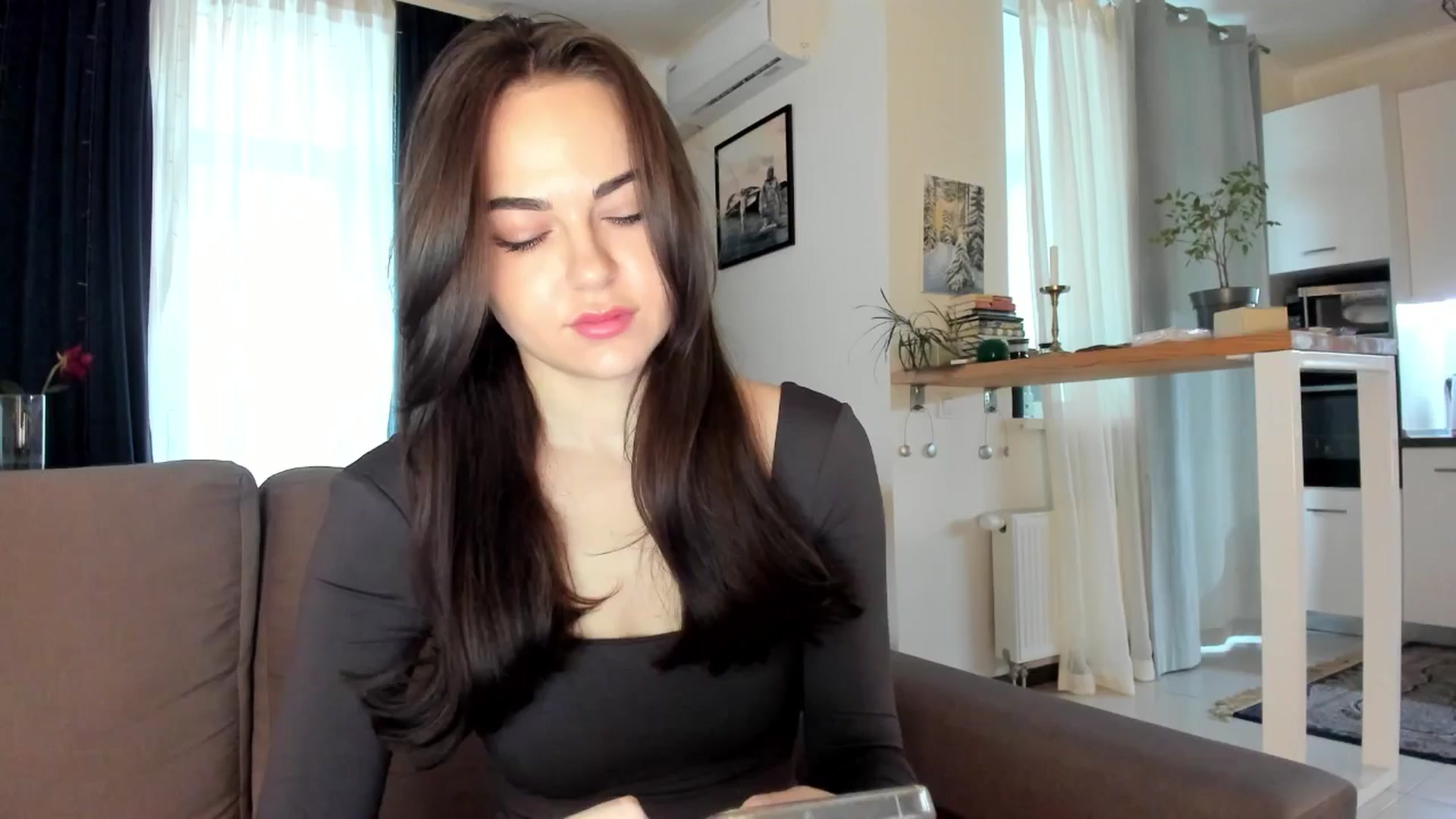 Gallery image thumbnail from BeeTheQueen's myfreecams stream on, 11/21/2025, 12:53 image 1 of 20
