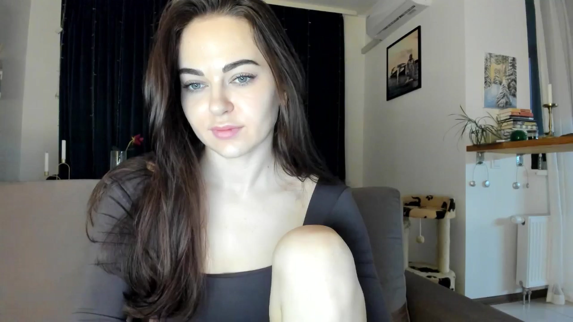 Gallery image thumbnail from BeeTheQueen's myfreecams stream on, 11/21/2025, 14:27 image 15 of 20