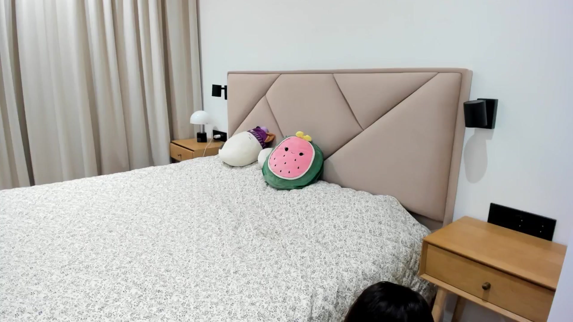 Gallery image thumbnail from BeeTheQueen's myfreecams stream on, 12/26/2025, 15:02 image 18 of 20