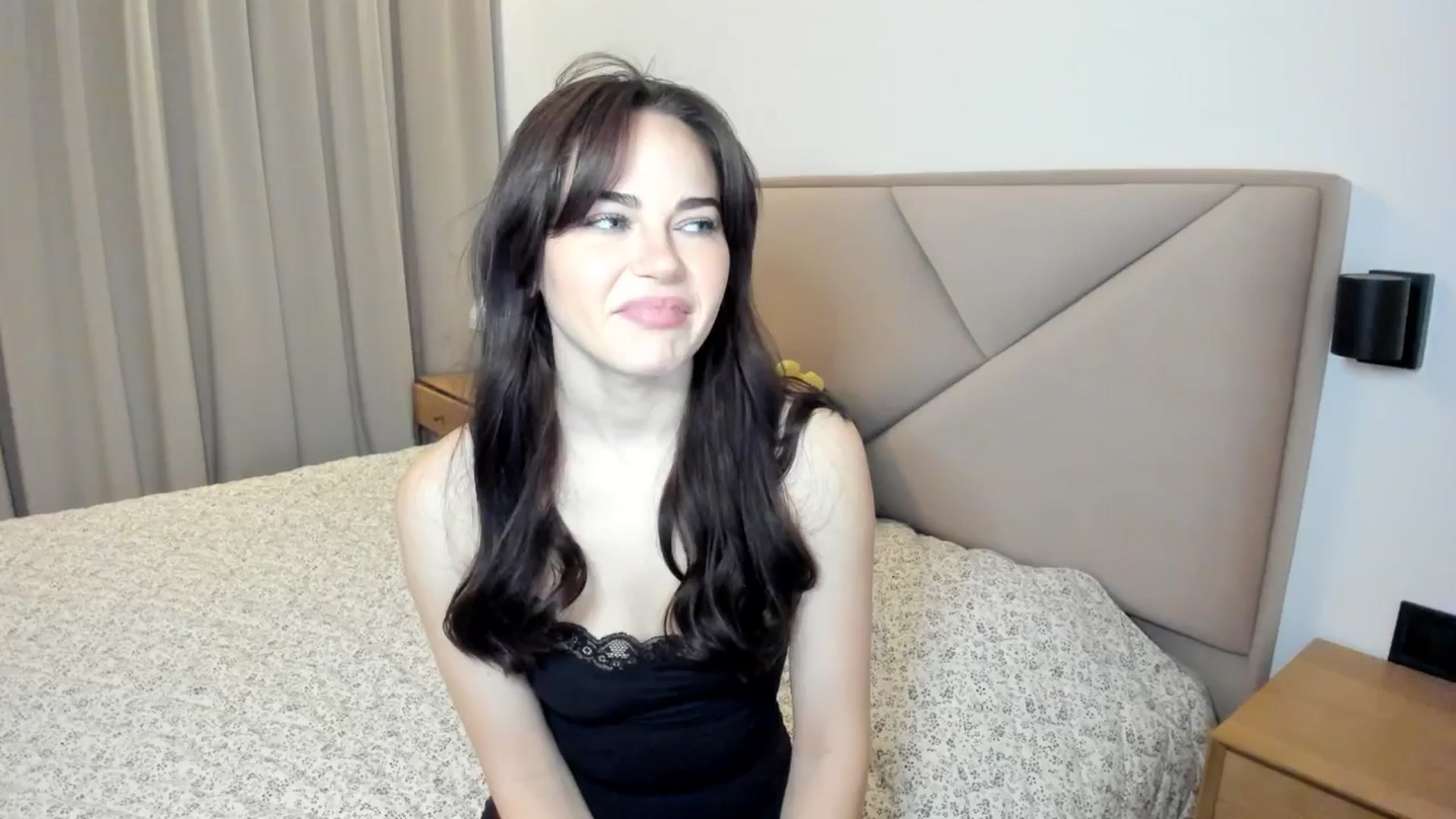 Gallery image thumbnail from BeeTheQueen's myfreecams stream on, 12/26/2025, 15:36 image 4 of 20