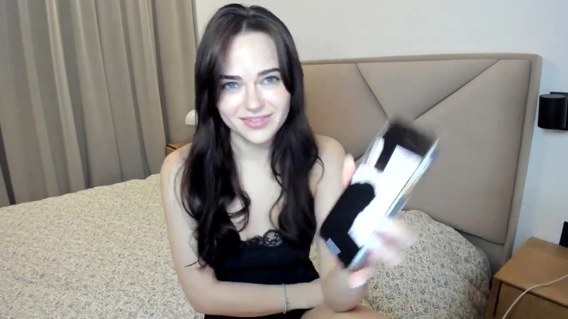 Gallery image thumbnail from BeeTheQueen's myfreecams stream on, 12/26/2025, 18:06 image 18 of 20