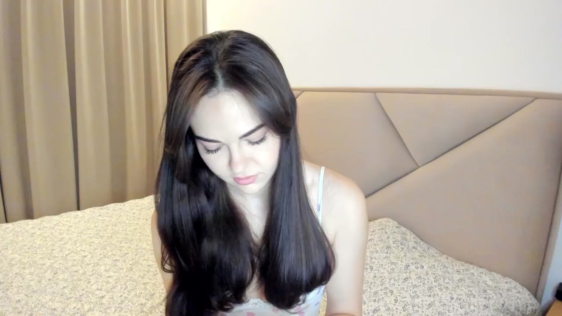 Gallery image thumbnail from BeeTheQueen's myfreecams stream on, 01/10/2026, 20:00 image 3 of 20