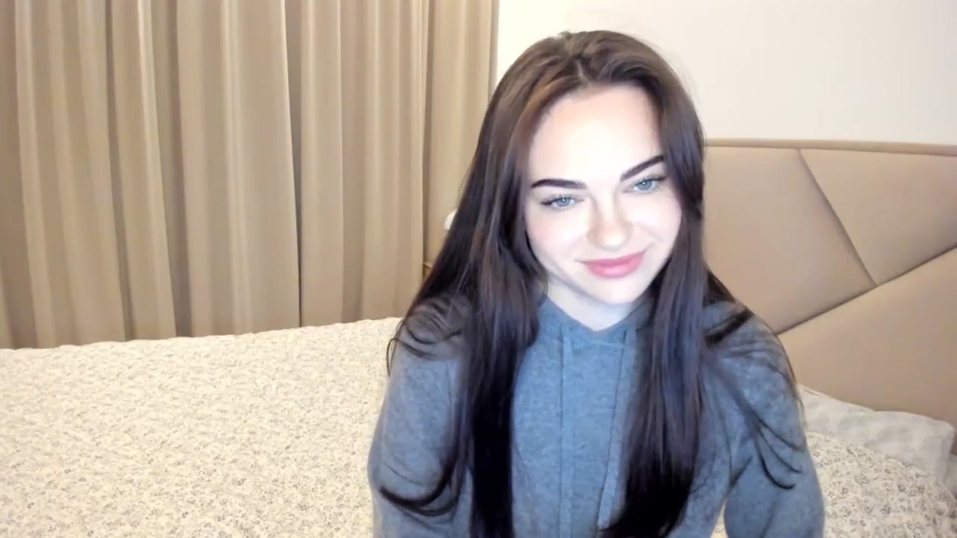 Gallery image thumbnail from BeeTheQueen's myfreecams stream on, 01/13/2026, 17:37 image 12 of 20
