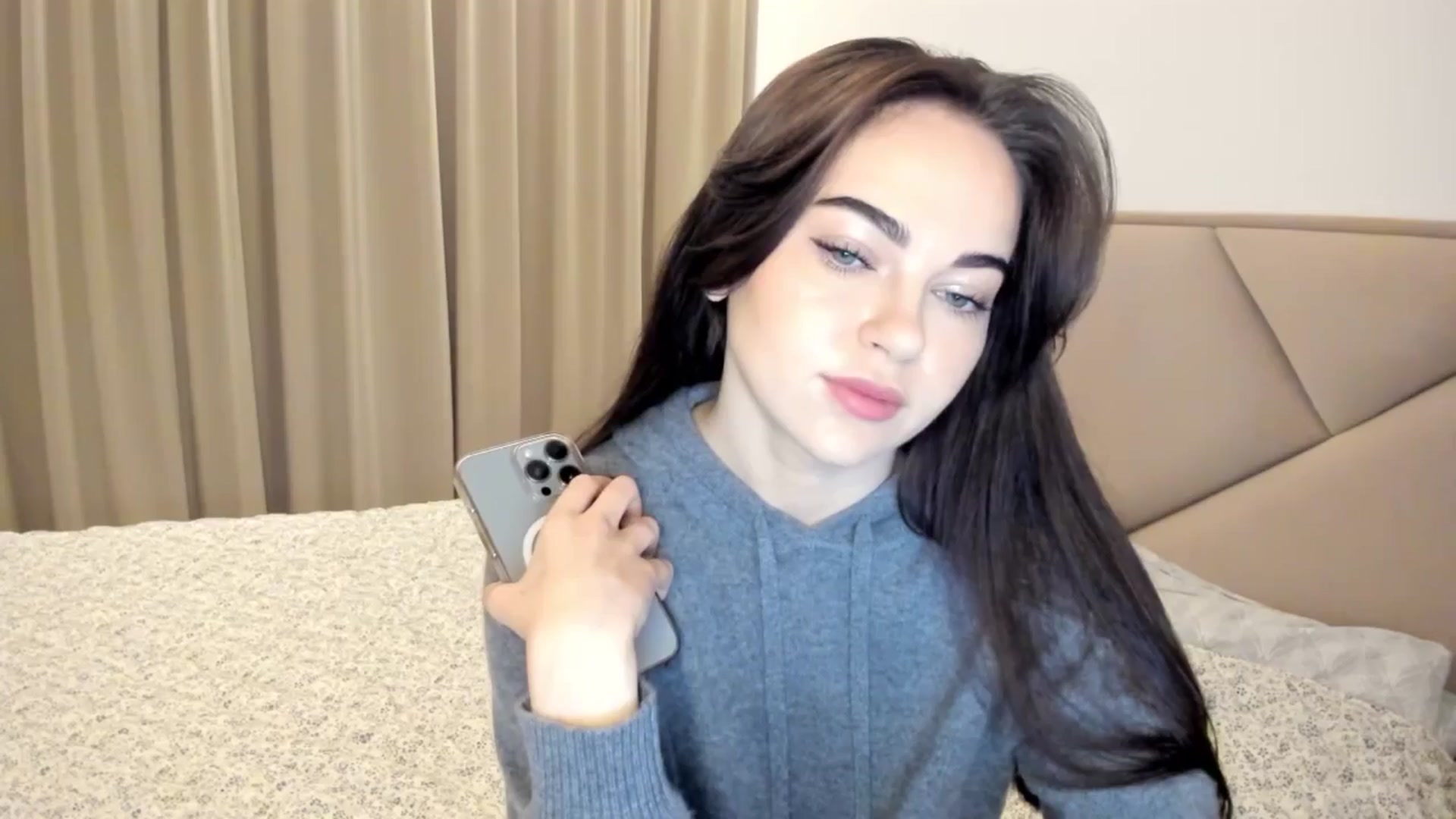 Gallery image thumbnail from BeeTheQueen's myfreecams stream on, 01/13/2026, 17:37 image 1 of 20
