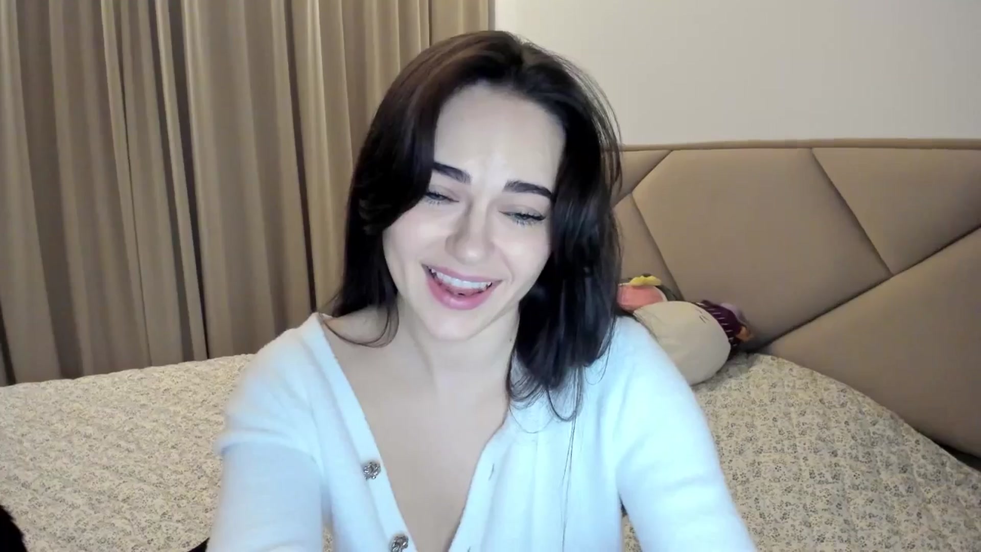 Gallery image thumbnail from BeeTheQueen's myfreecams stream on, 01/18/2026, 18:55 image 19 of 20