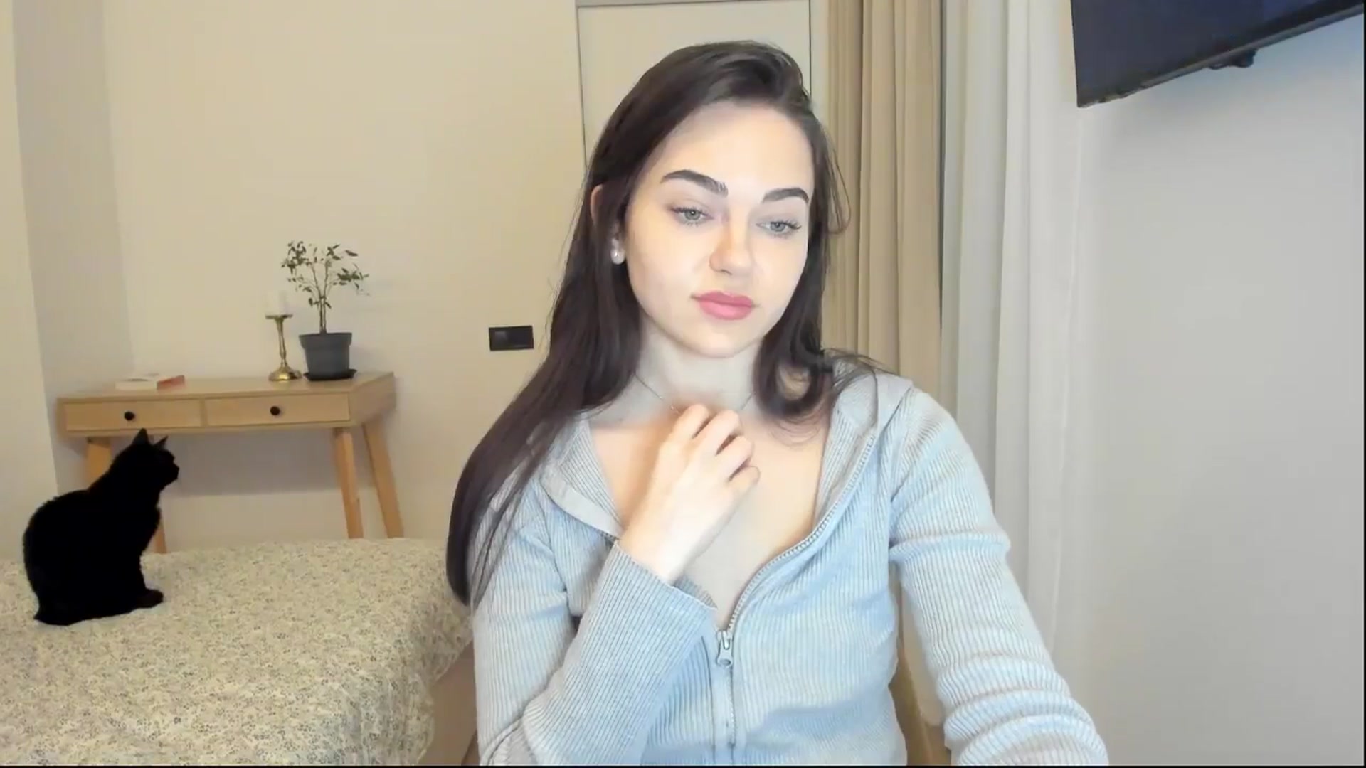 Gallery image thumbnail from BeeTheQueen's myfreecams stream on, 02/04/2026, 20:15 image 8 of 20