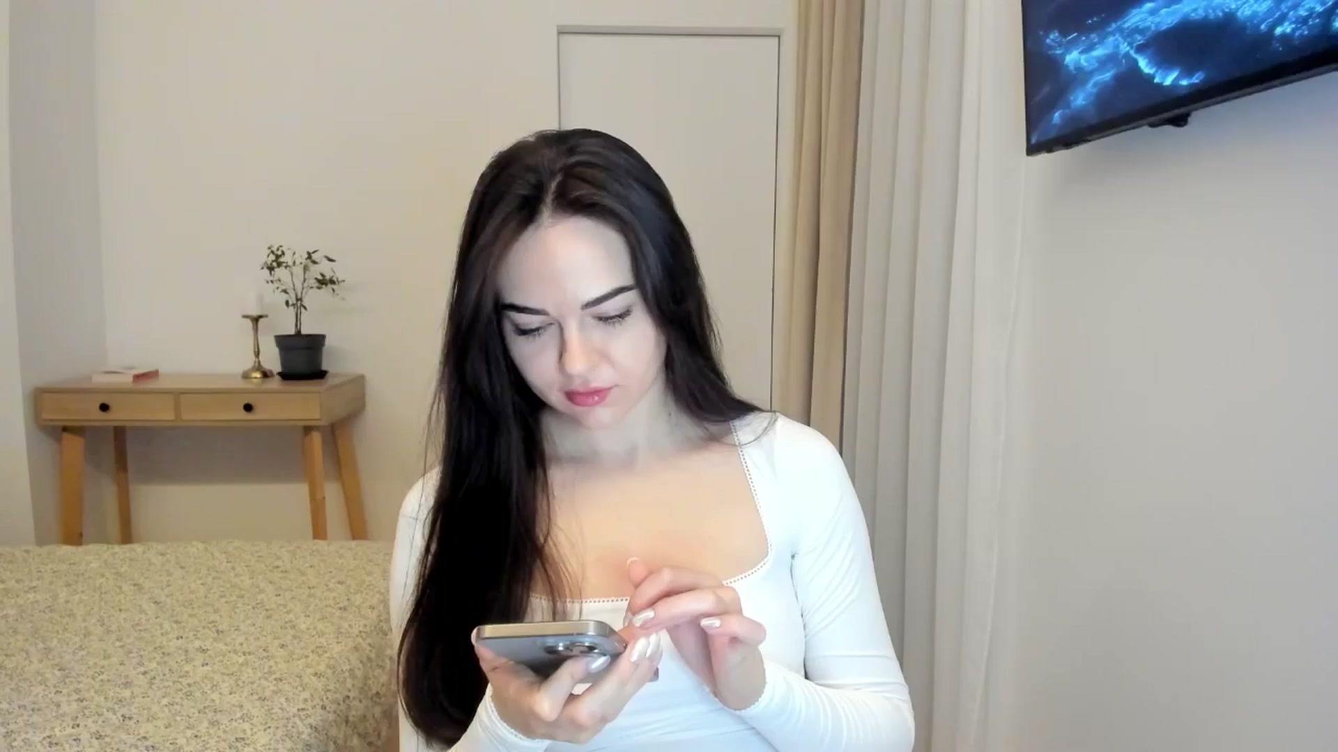 Gallery image thumbnail from BeeTheQueen's myfreecams stream on, 02/05/2026, 21:03 image 17 of 20