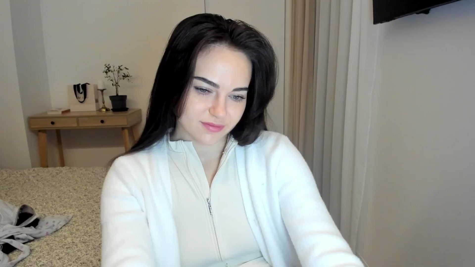 Gallery image thumbnail from BeeTheQueen's myfreecams stream on, 02/07/2026, 20:37 image 6 of 20