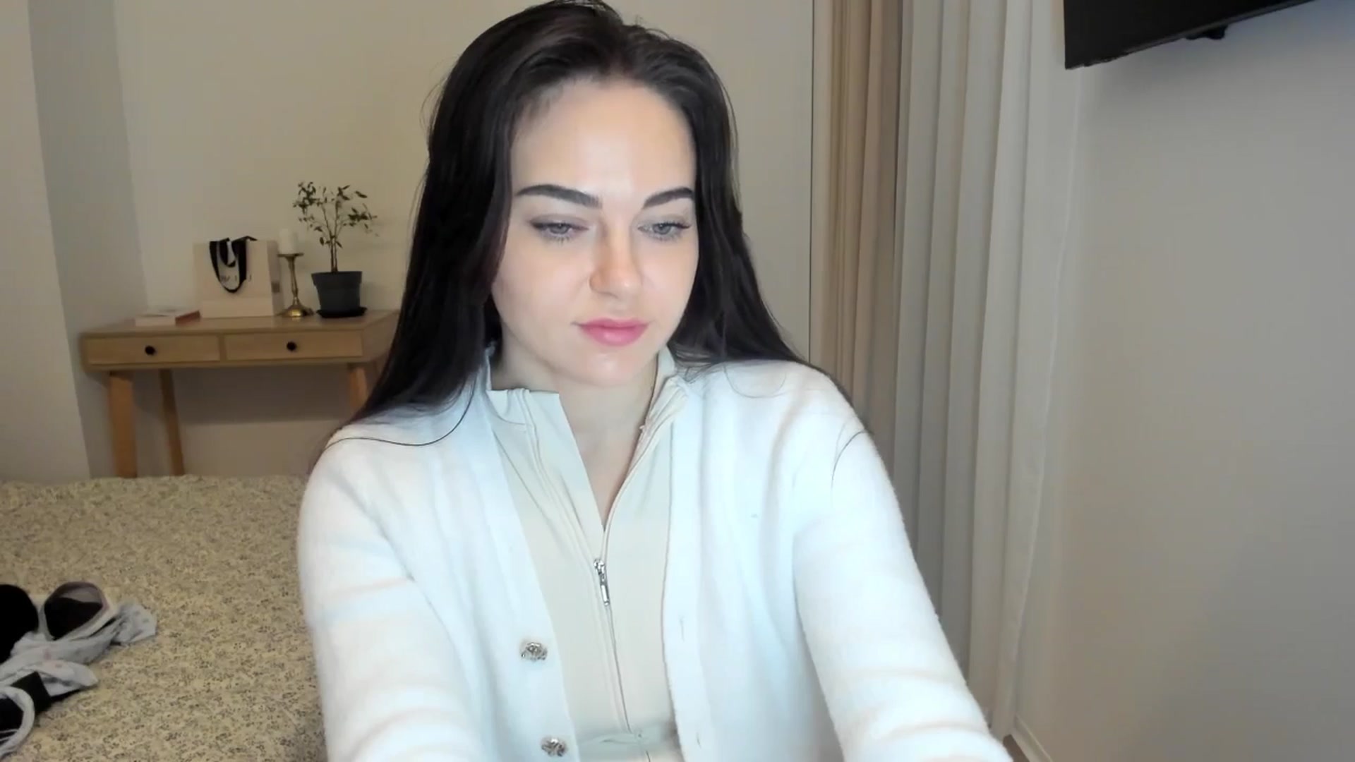 Gallery image thumbnail from BeeTheQueen's myfreecams stream on, 02/07/2026, 20:37 image 14 of 20