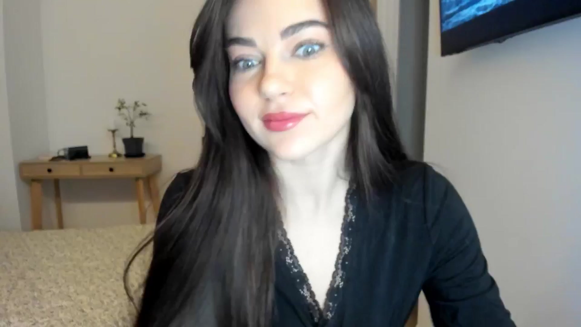 Gallery image thumbnail from BeeTheQueen's myfreecams stream on, 02/10/2026, 18:12 image 4 of 20