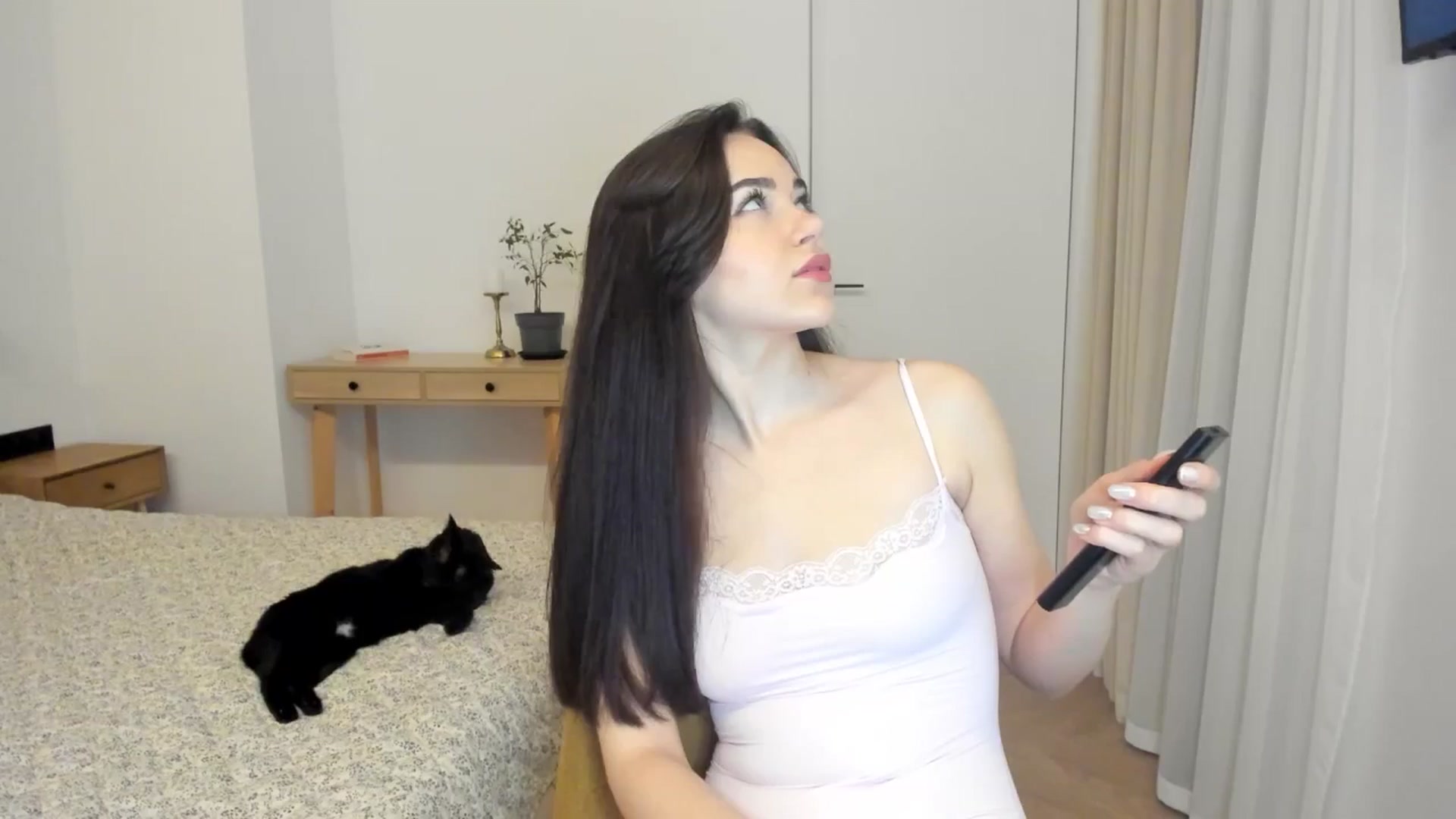 Gallery image thumbnail from BeeTheQueen's myfreecams stream on, 02/12/2026, 20:46 image 6 of 20