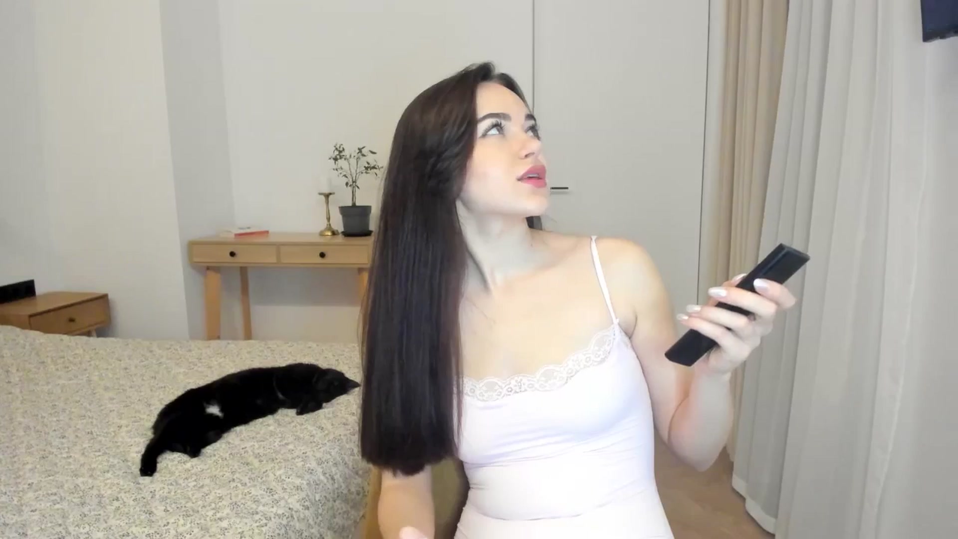 Gallery image thumbnail from BeeTheQueen's myfreecams stream on, 02/12/2026, 20:46 image 4 of 20