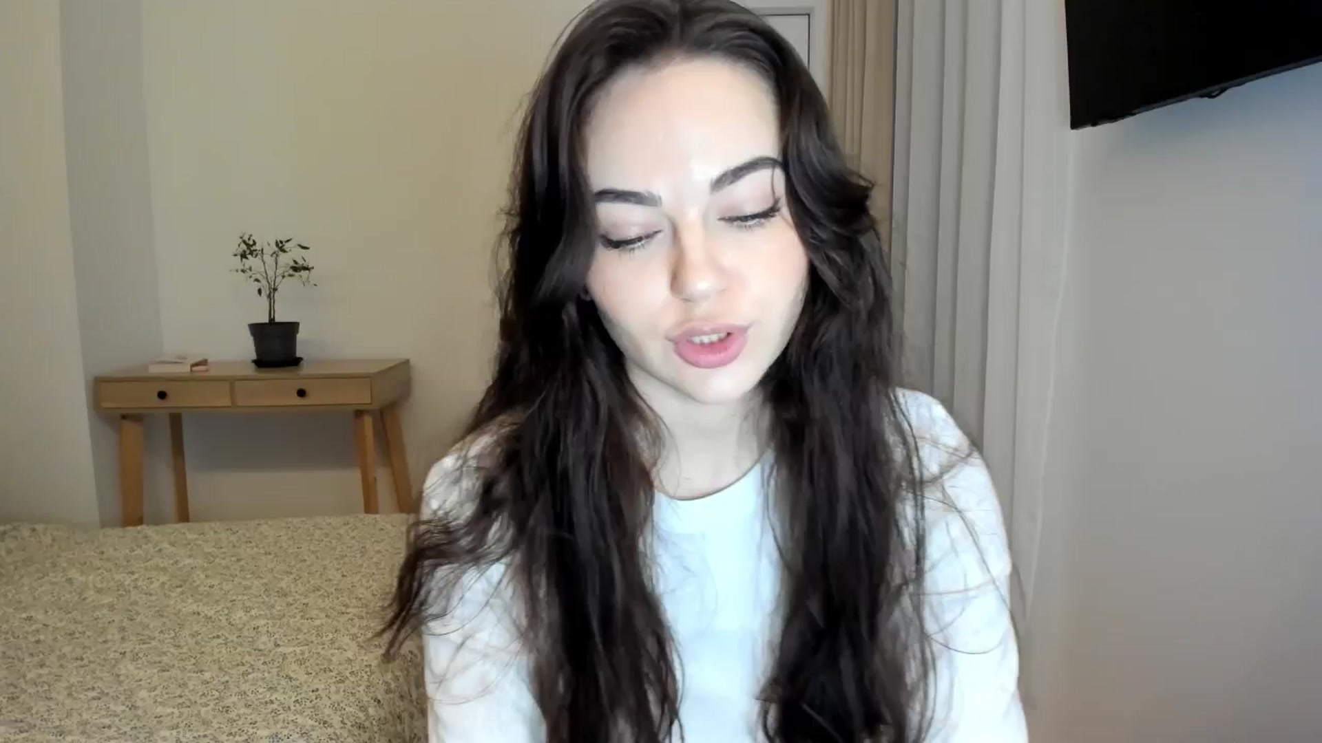 Gallery image thumbnail from BeeTheQueen's myfreecams stream on, 02/17/2026, 18:40 image 4 of 20