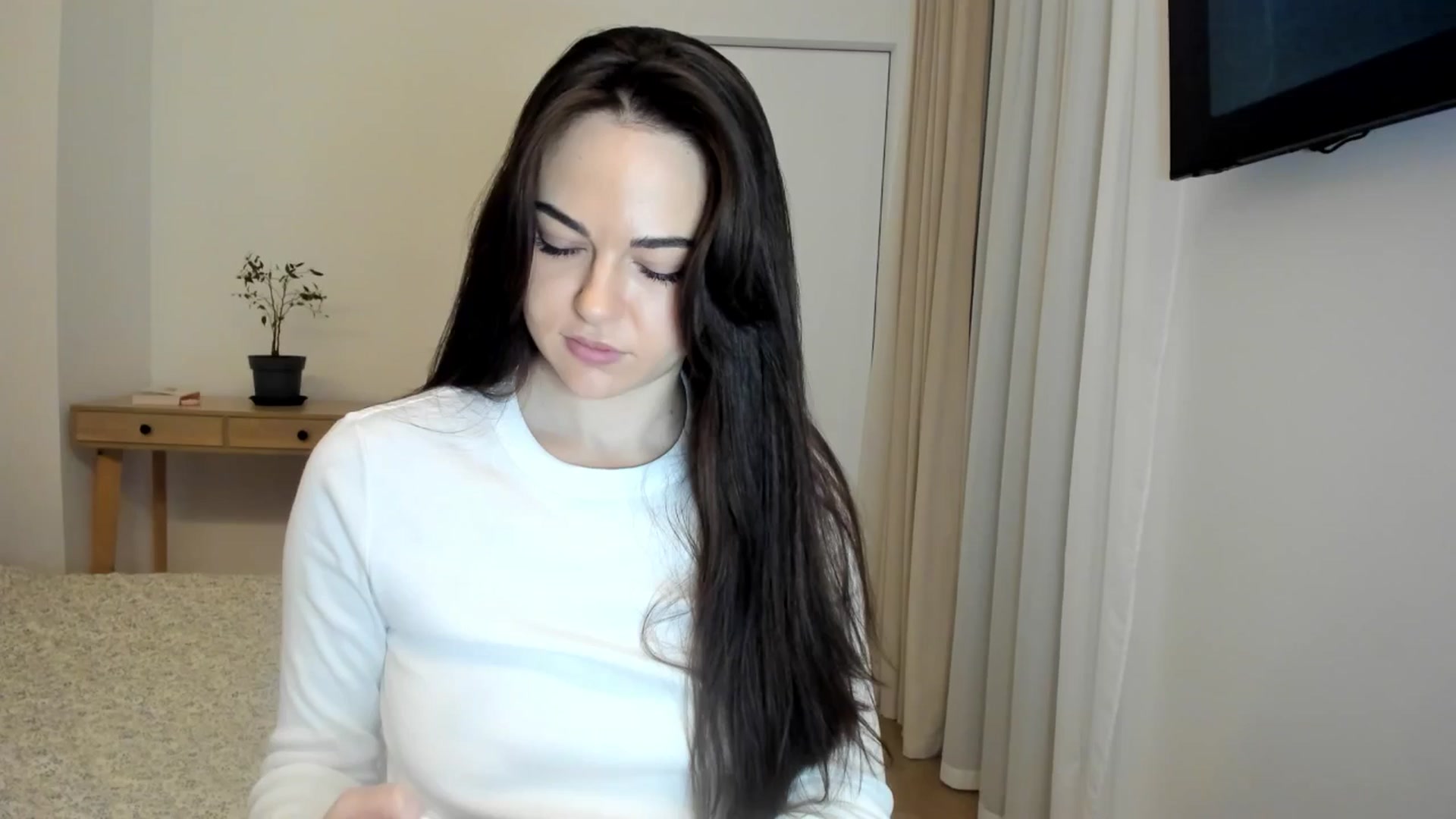 Gallery image thumbnail from BeeTheQueen's myfreecams stream on, 02/17/2026, 21:49 image 19 of 20
