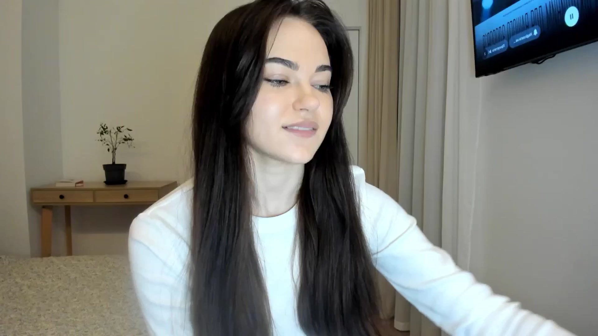 Gallery image thumbnail from BeeTheQueen's myfreecams stream on, 02/17/2026, 21:49 image 5 of 20