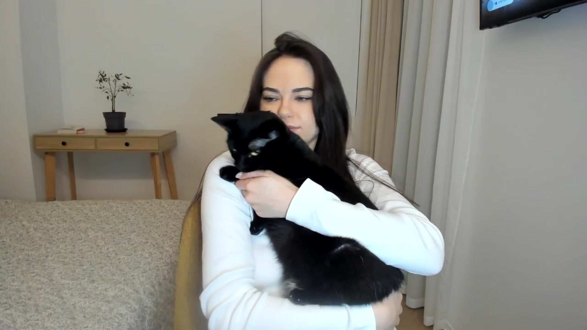 Gallery image thumbnail from BeeTheQueen's myfreecams stream on, 02/17/2026, 21:49 image 14 of 20