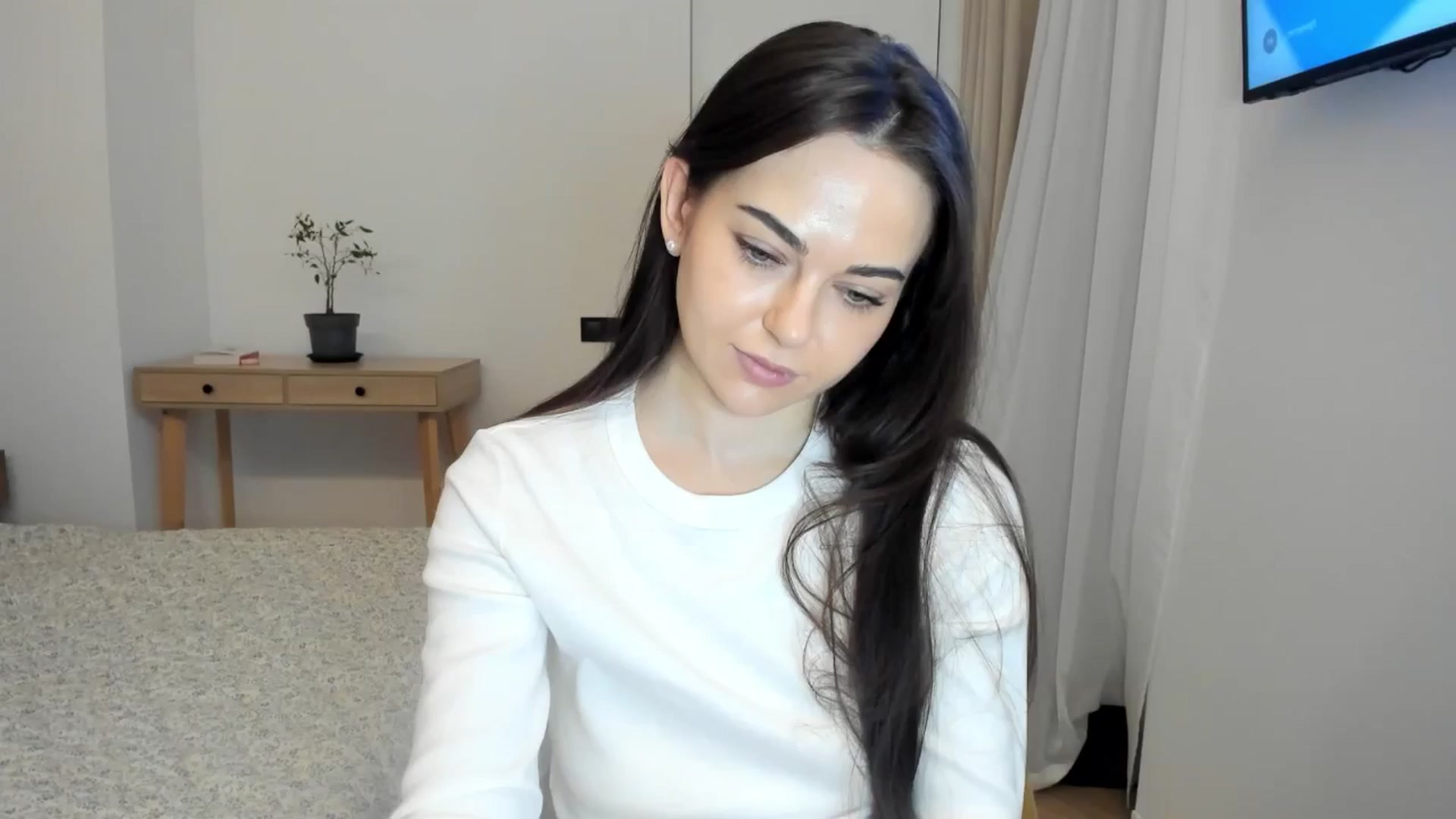 Gallery image thumbnail from BeeTheQueen's myfreecams stream on, 02/17/2026, 22:56 image 7 of 20