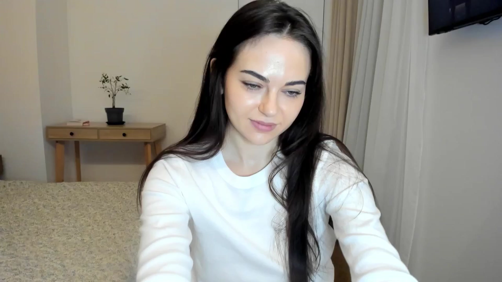 Gallery image thumbnail from BeeTheQueen's myfreecams stream on, 02/17/2026, 22:56 image 4 of 20